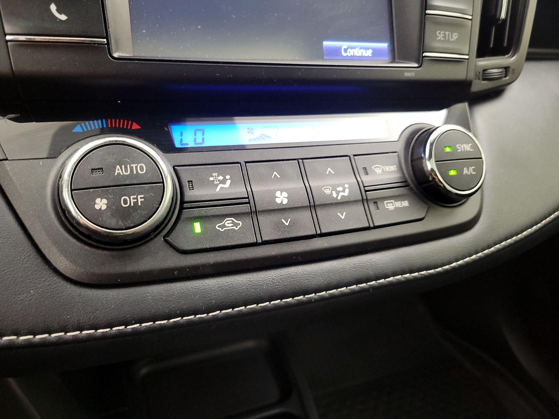 Thumbnail: 2017 Toyota RAV4 - 15