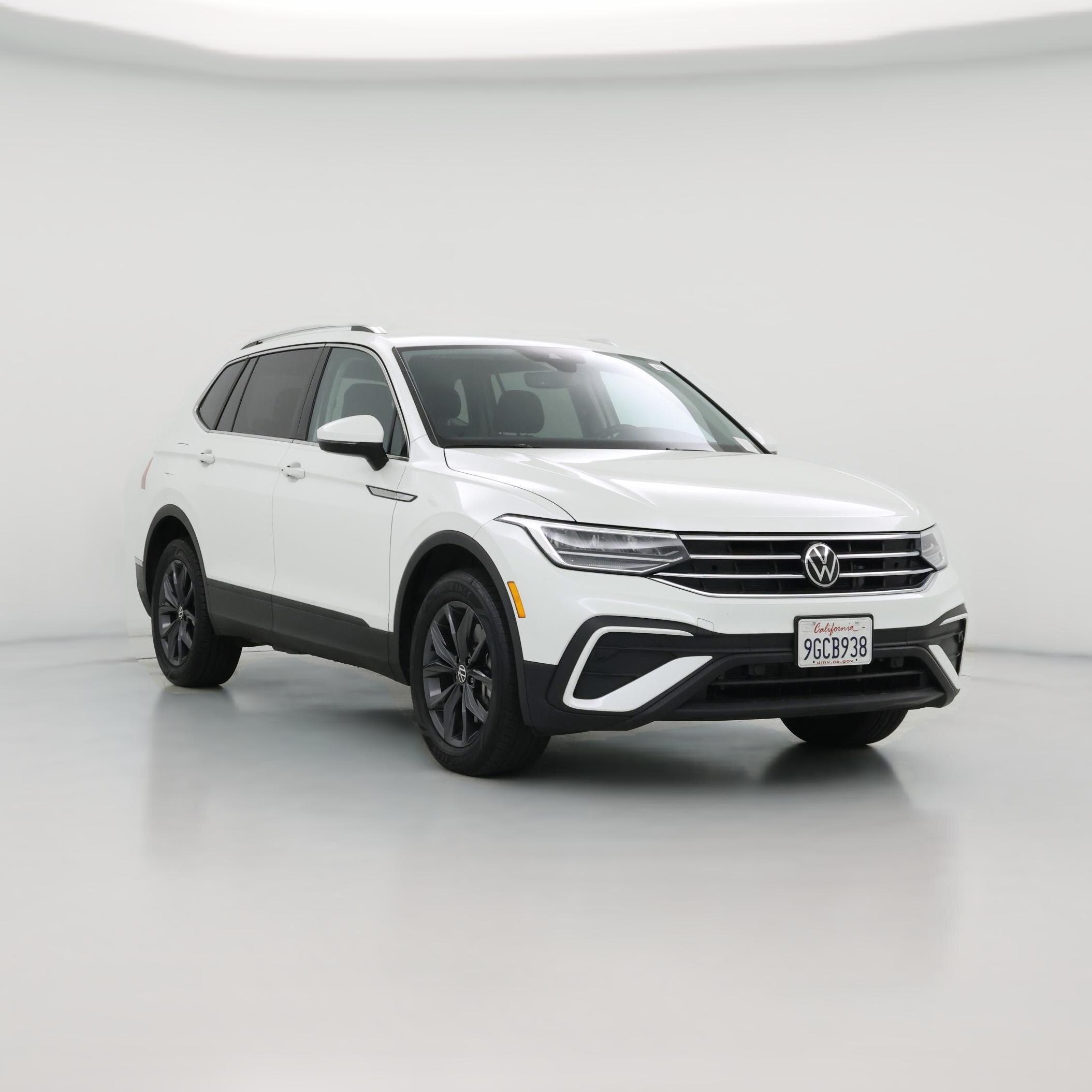 Thumbnail: 2023 Volkswagen Tiguan - 1