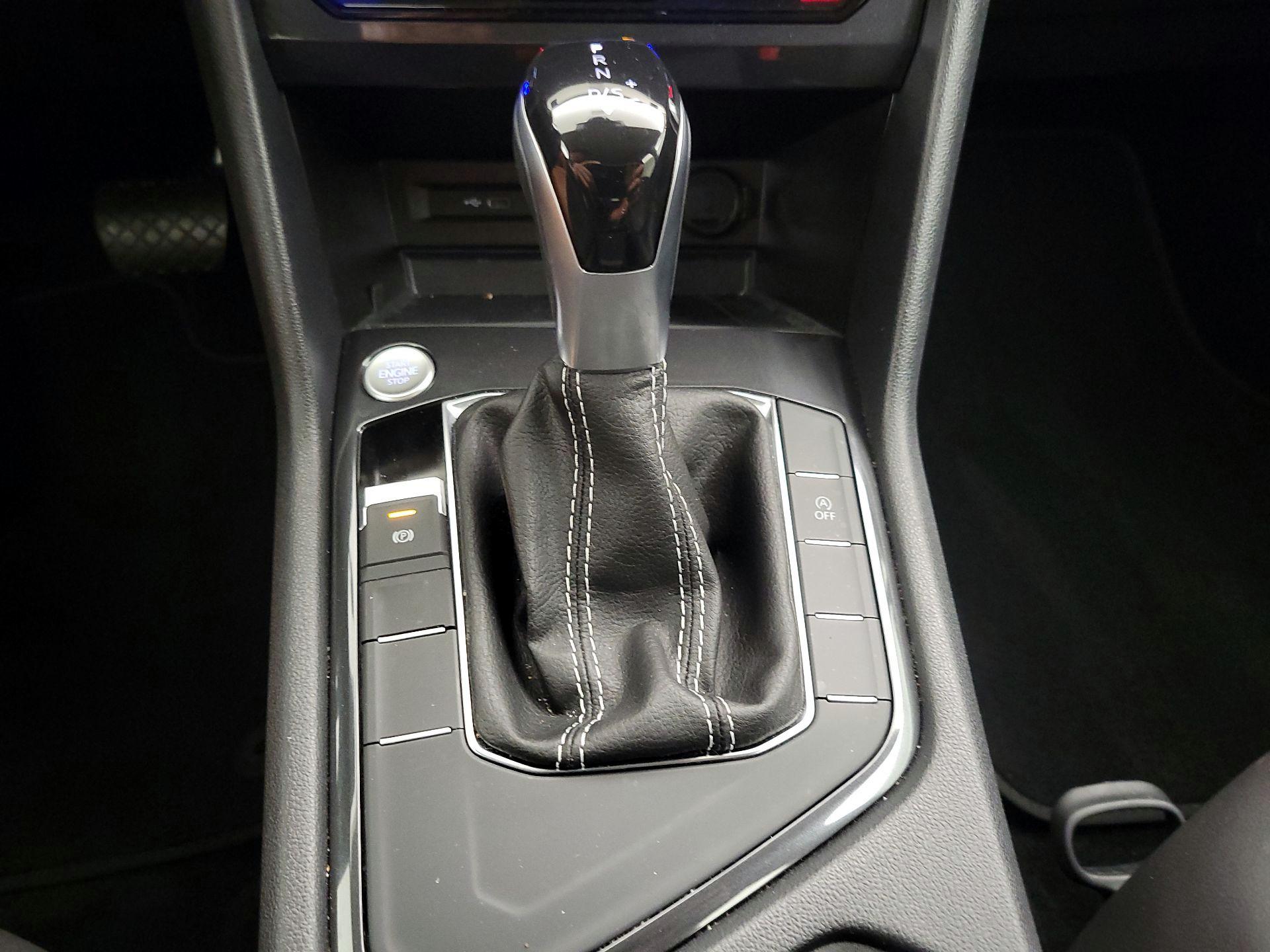 Thumbnail: 2023 Volkswagen Tiguan - 17