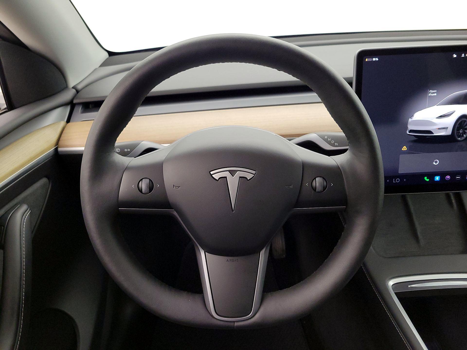 Thumbnail: 2023 Tesla Model Y - 10