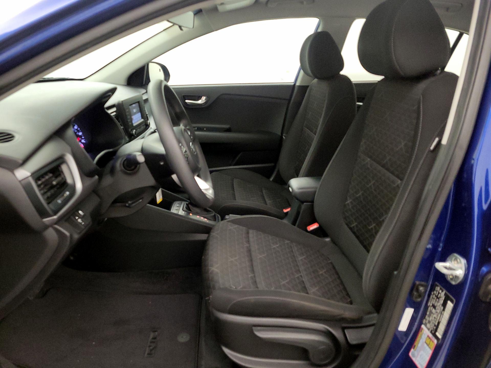 Thumbnail: 2019 Kia Rio - 11