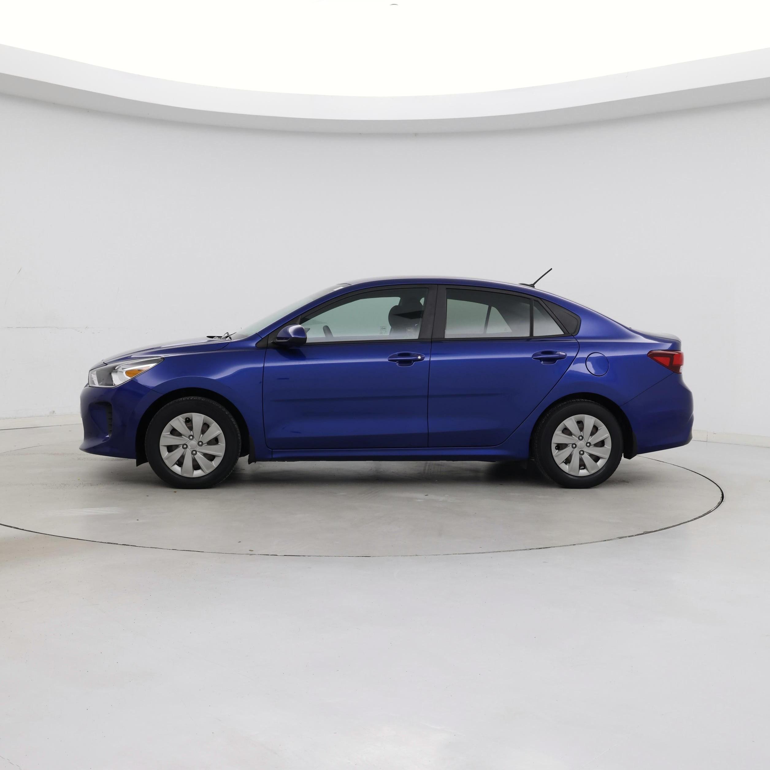 Thumbnail: 2019 Kia Rio - 3