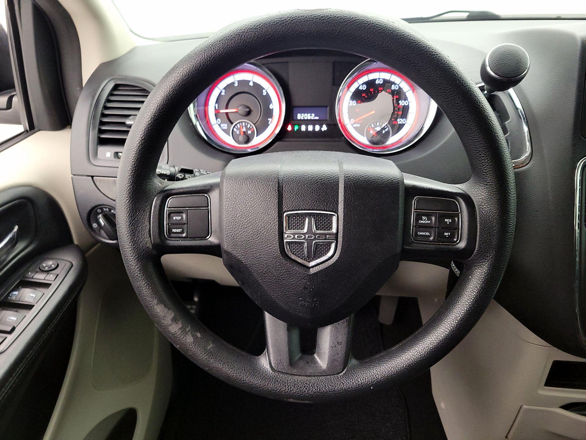 Thumbnail: 2019 Dodge Grand Caravan - 10