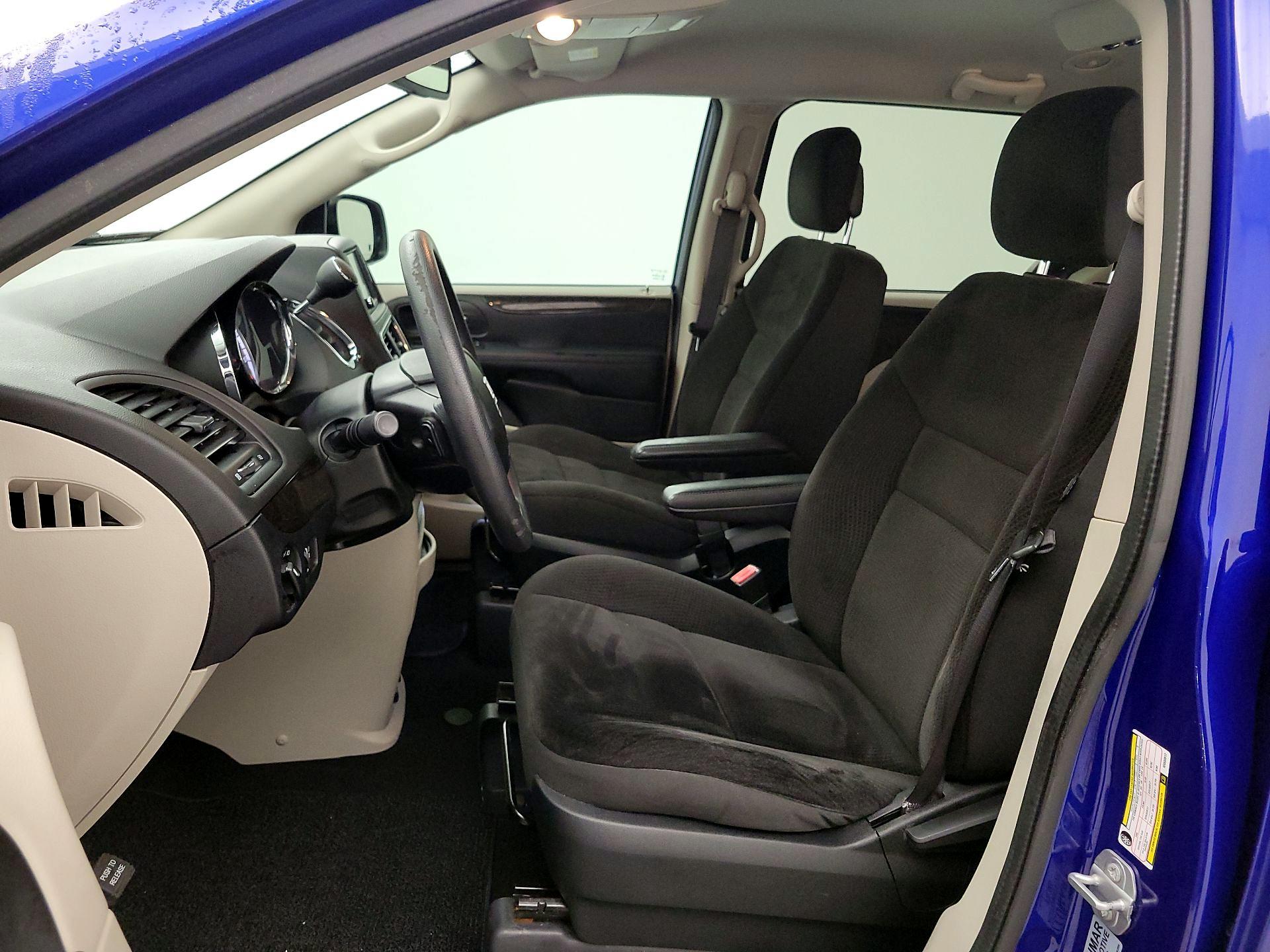 Thumbnail: 2019 Dodge Grand Caravan - 11
