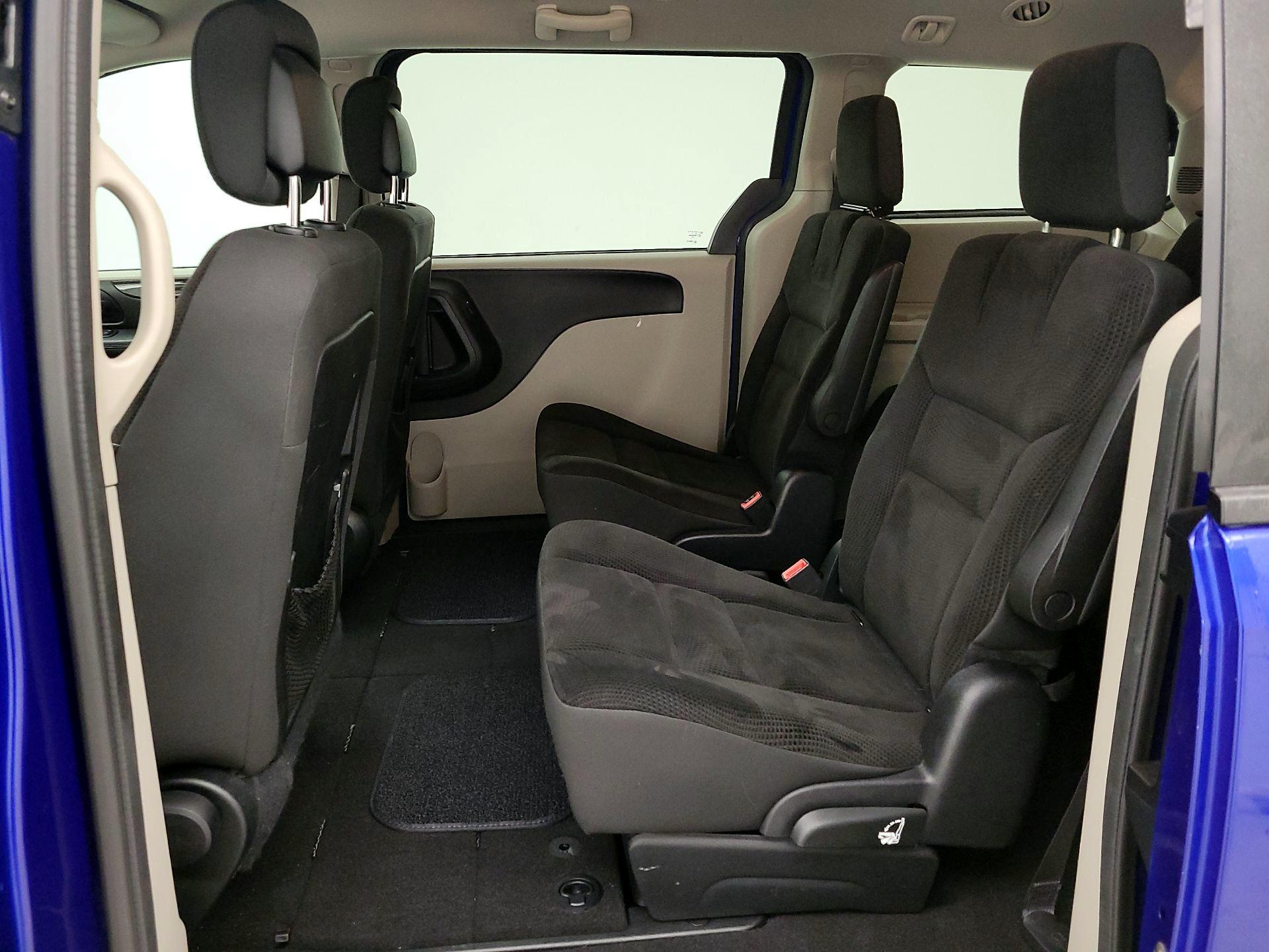 Thumbnail: 2019 Dodge Grand Caravan - 19