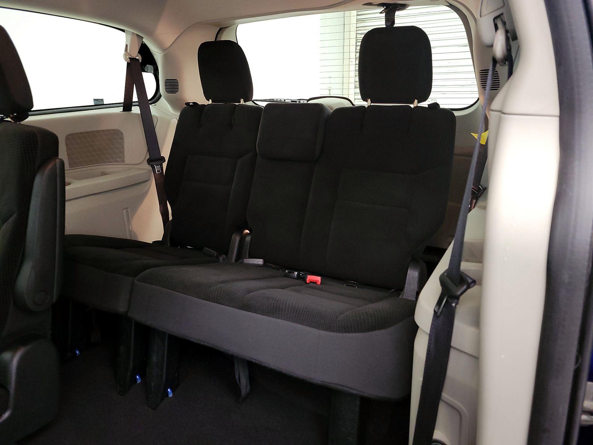 Thumbnail: 2019 Dodge Grand Caravan - 20