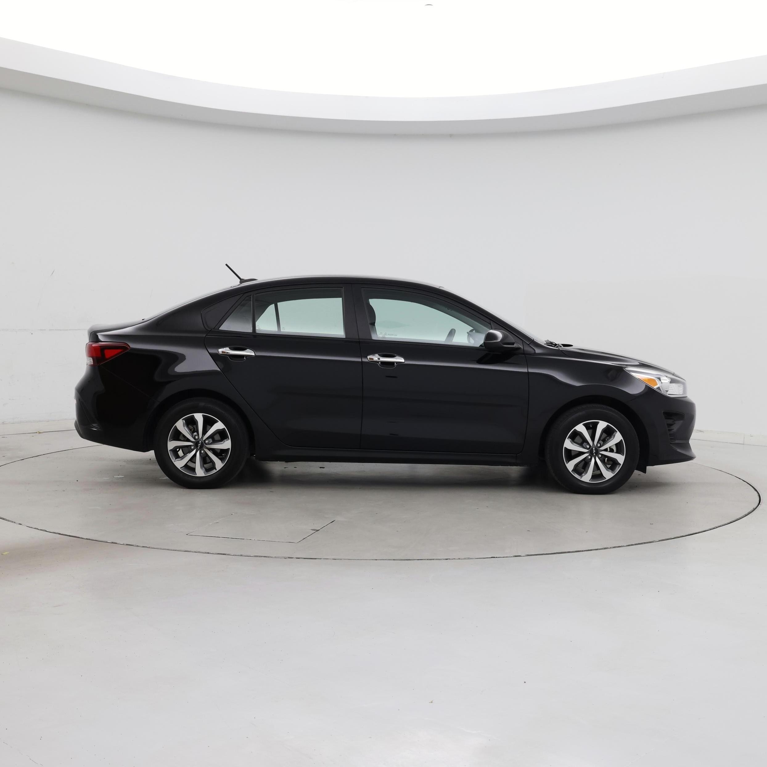 Thumbnail: 2023 Kia Rio - 7