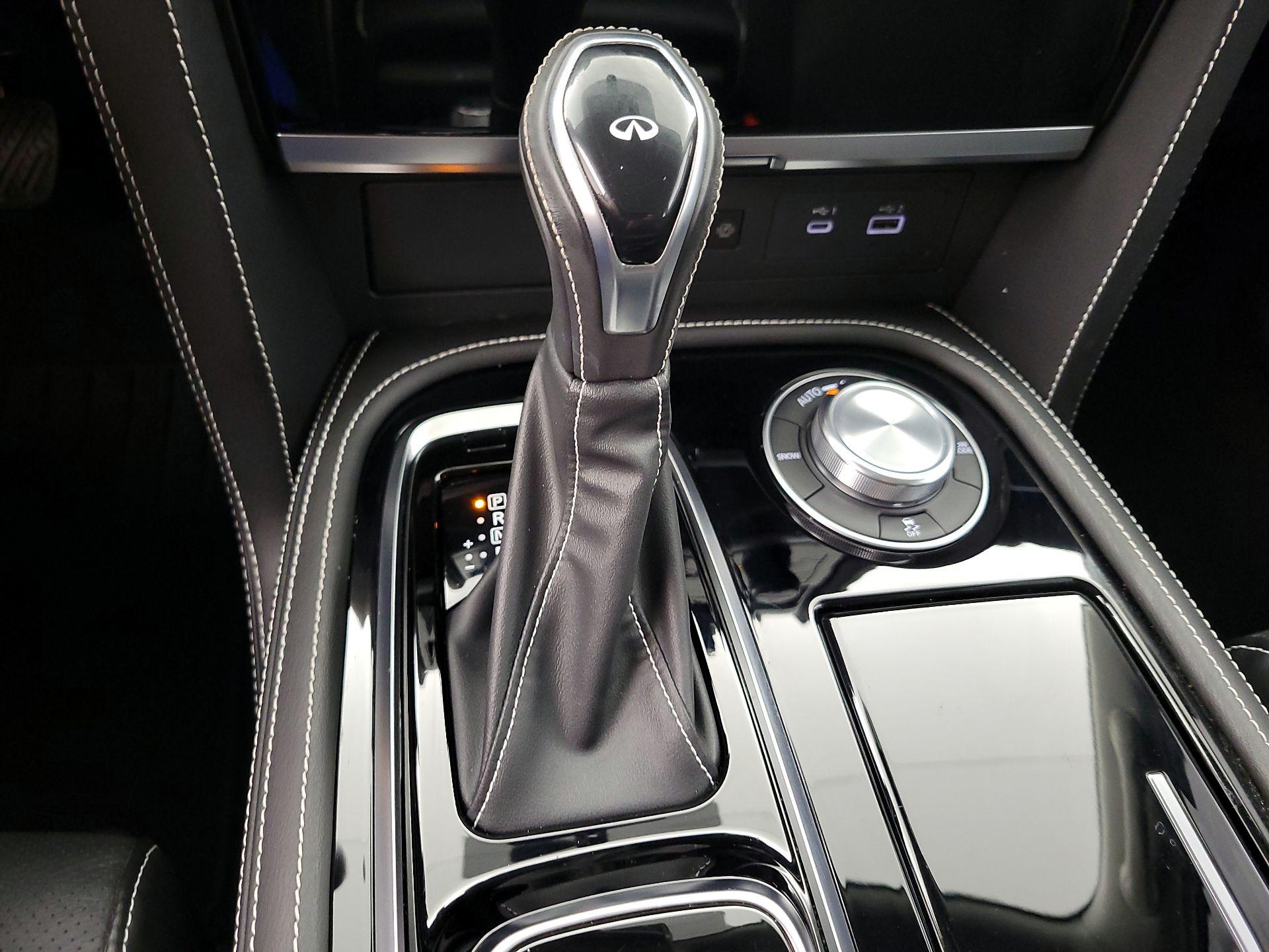 Thumbnail: 2023 INFINITI QX80 - 17