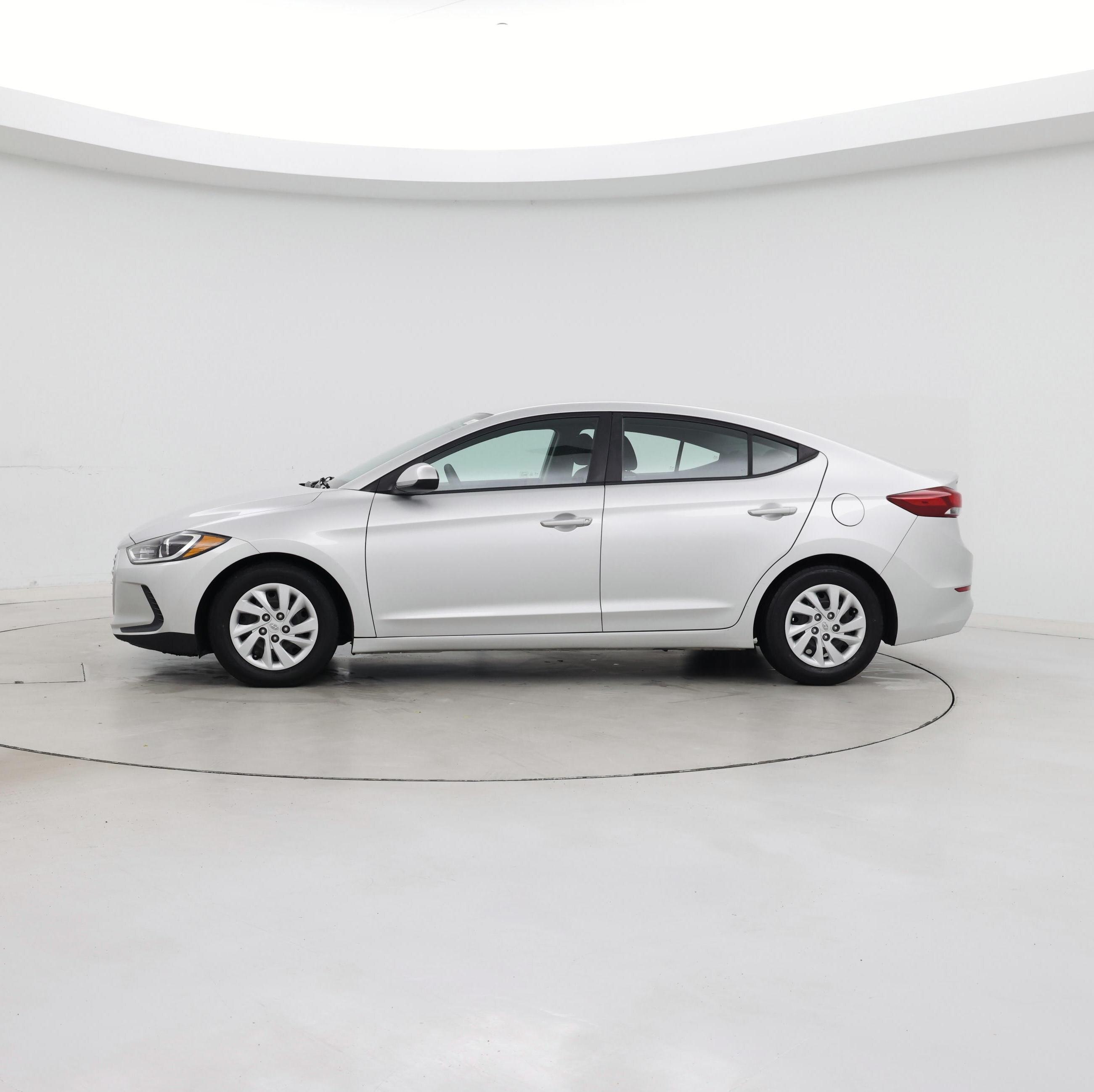 Thumbnail: 2018 Hyundai Elantra - 3