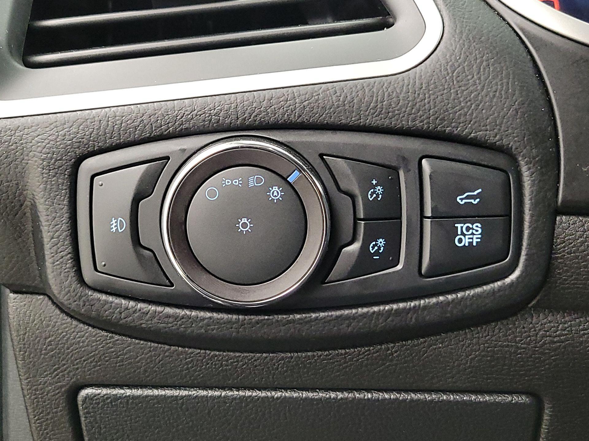 Thumbnail: 2019 Ford Edge - 13