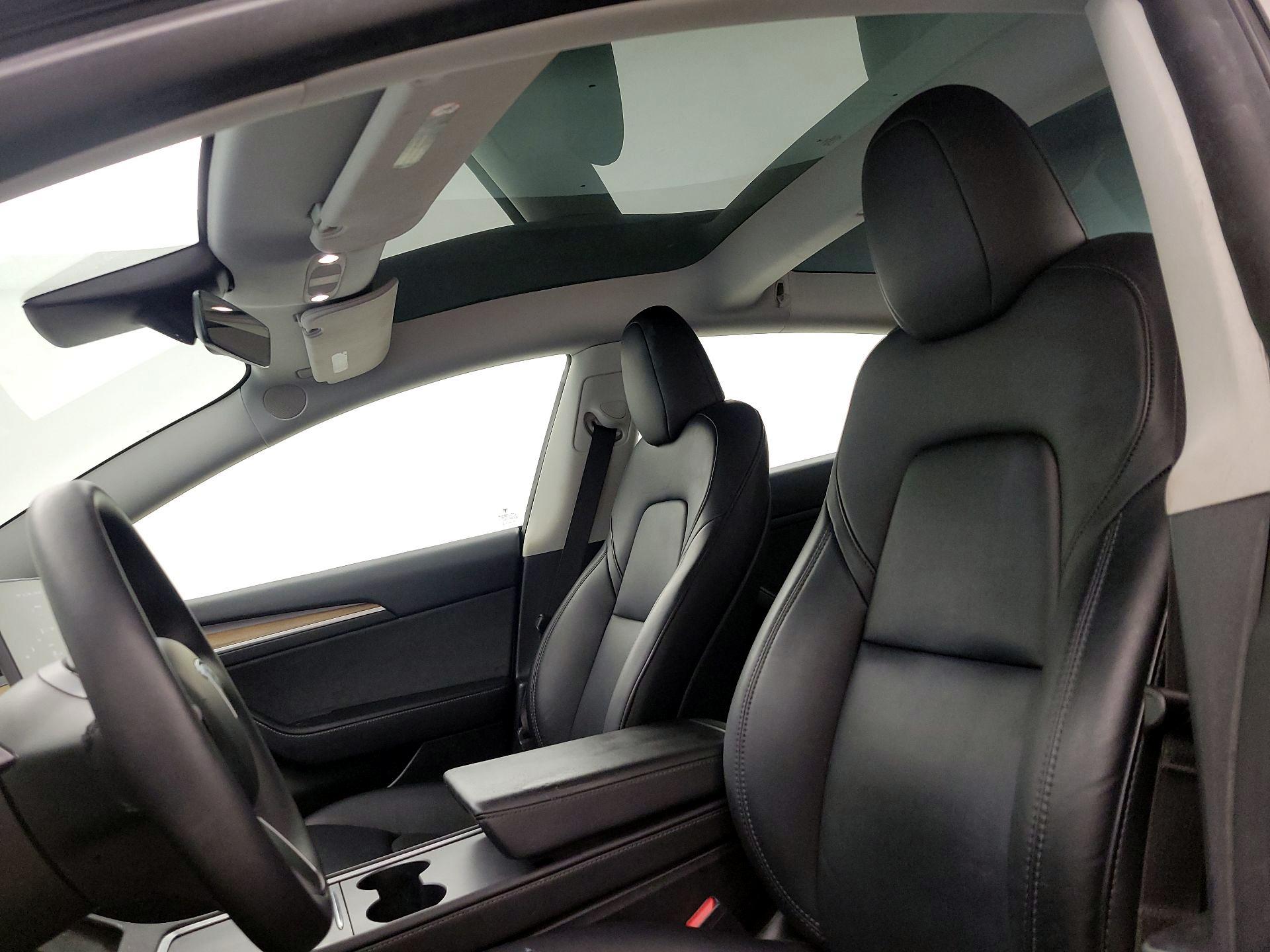 Thumbnail: 2023 Tesla Model 3 - 18