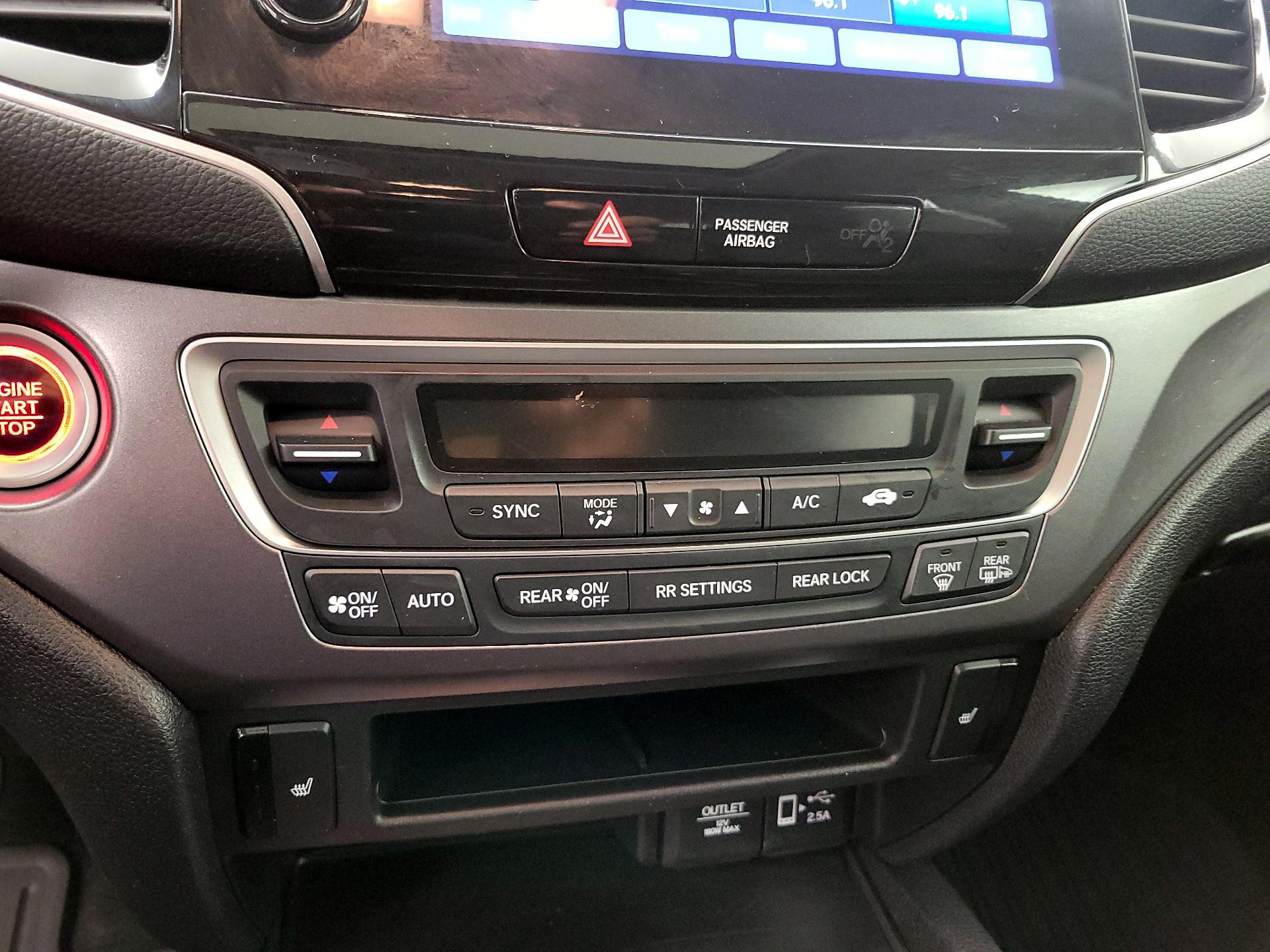 Thumbnail: 2020 Honda Pilot - 16