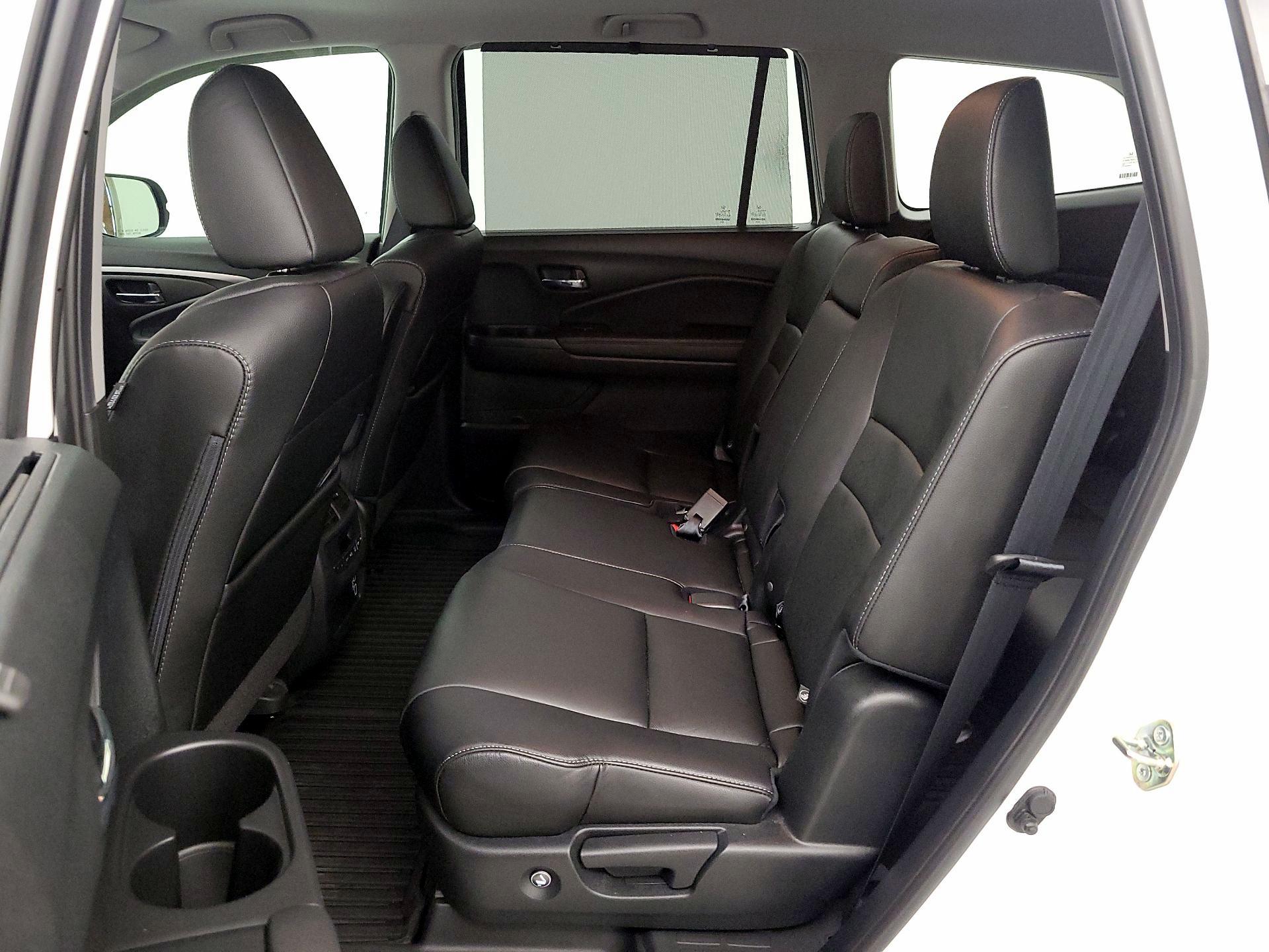 Thumbnail: 2020 Honda Pilot - 20