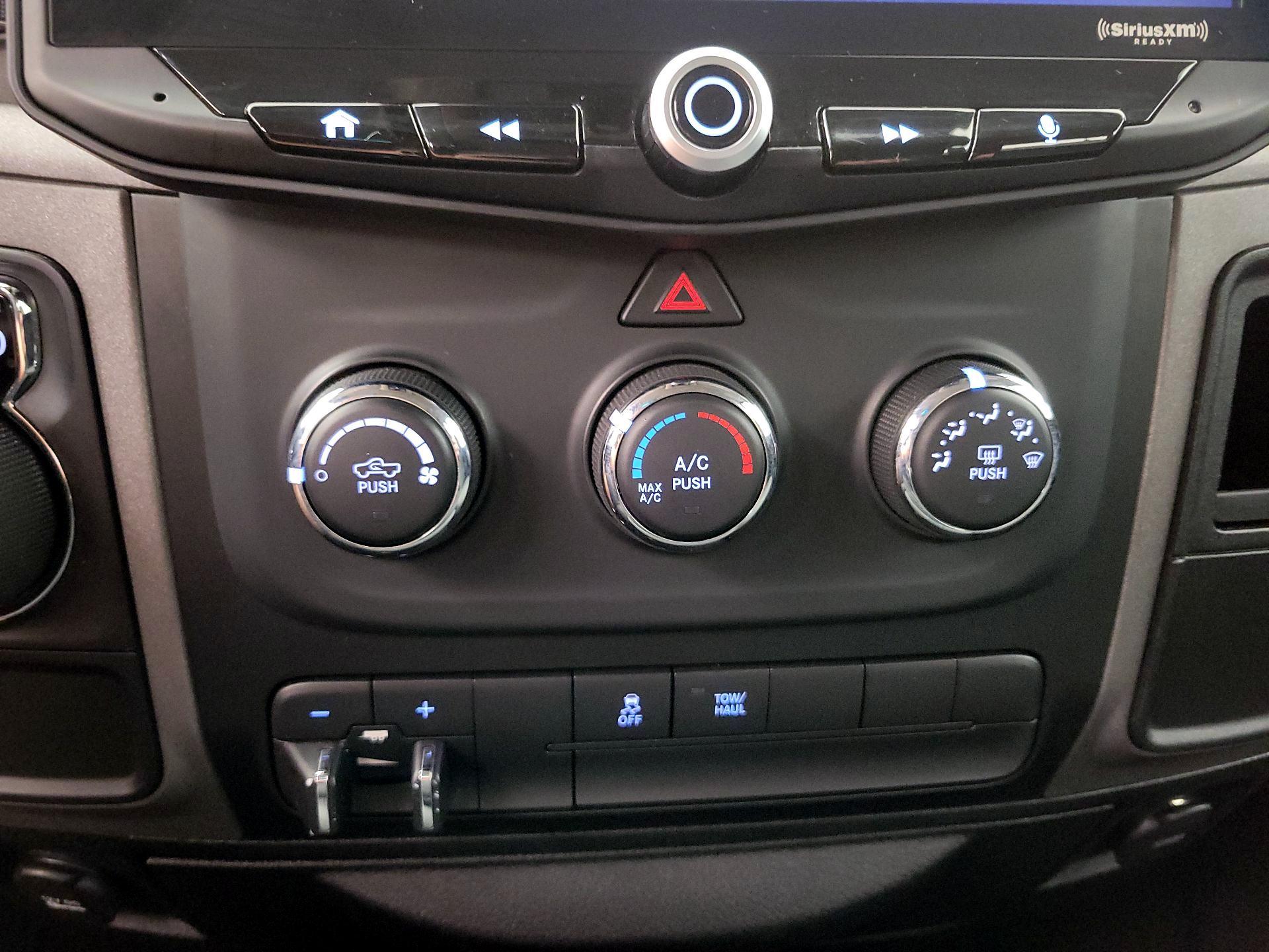 Thumbnail: 2019 RAM 1500 Classic - 16