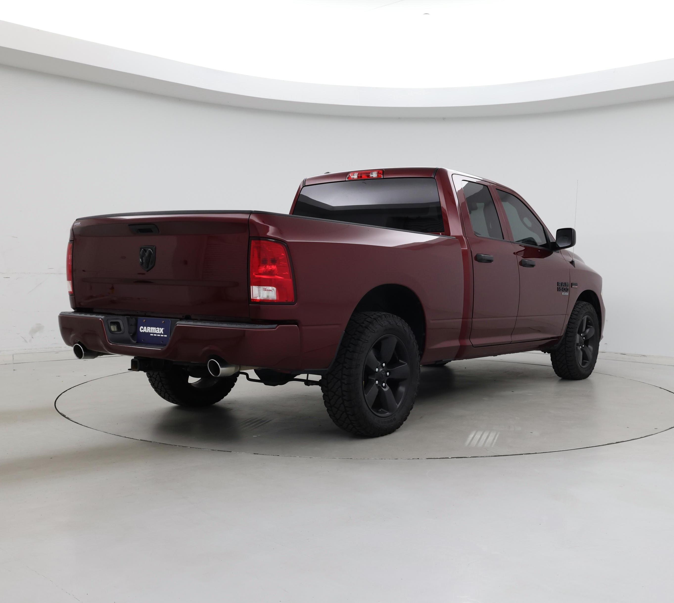 Thumbnail: 2019 RAM 1500 Classic - 8