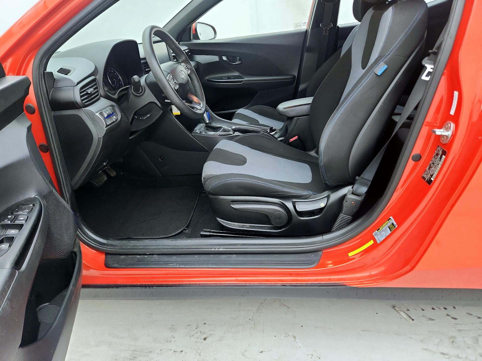 Thumbnail: 2020 Hyundai Veloster - 11