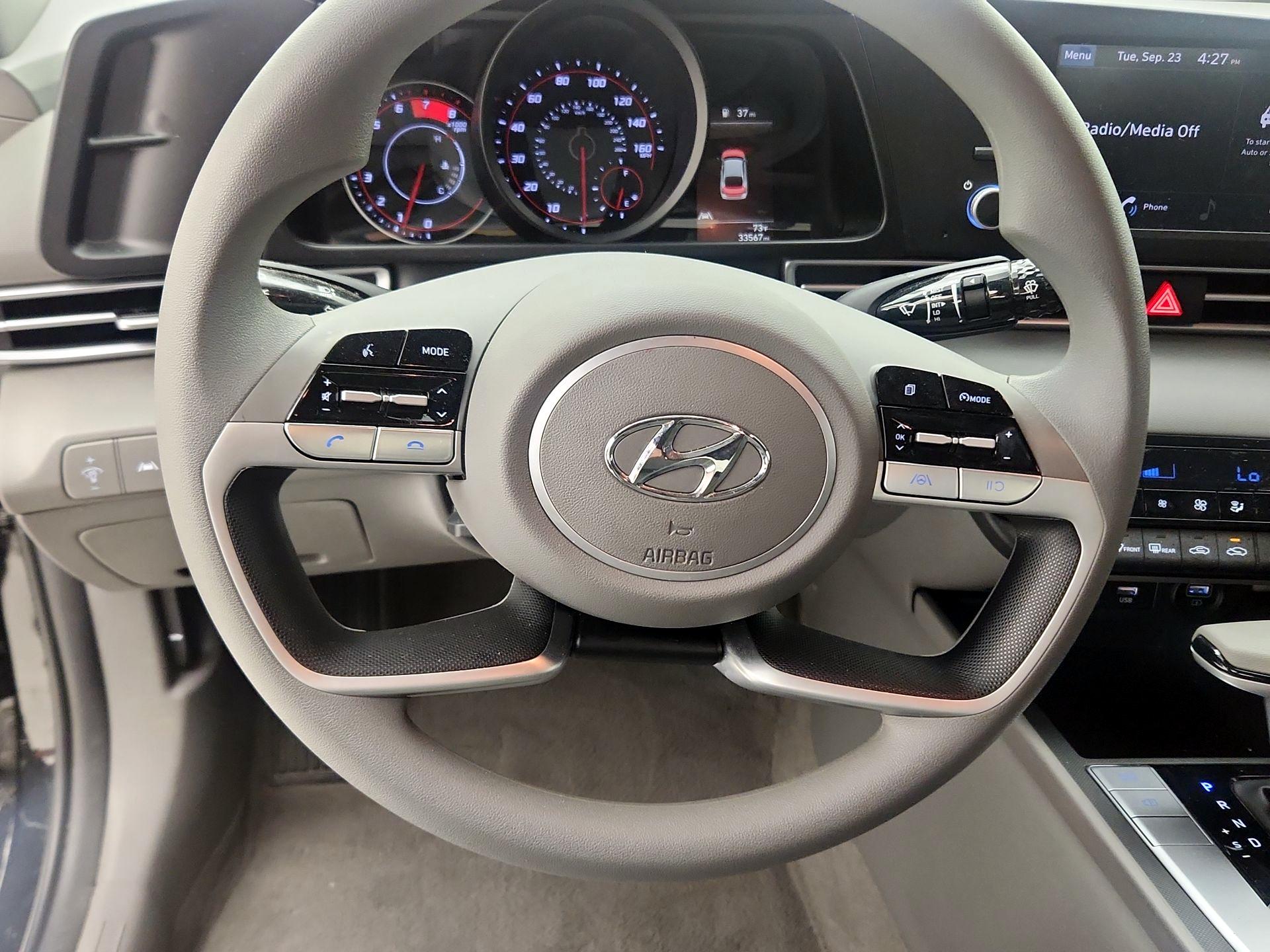 Thumbnail: 2023 Hyundai Elantra - 10