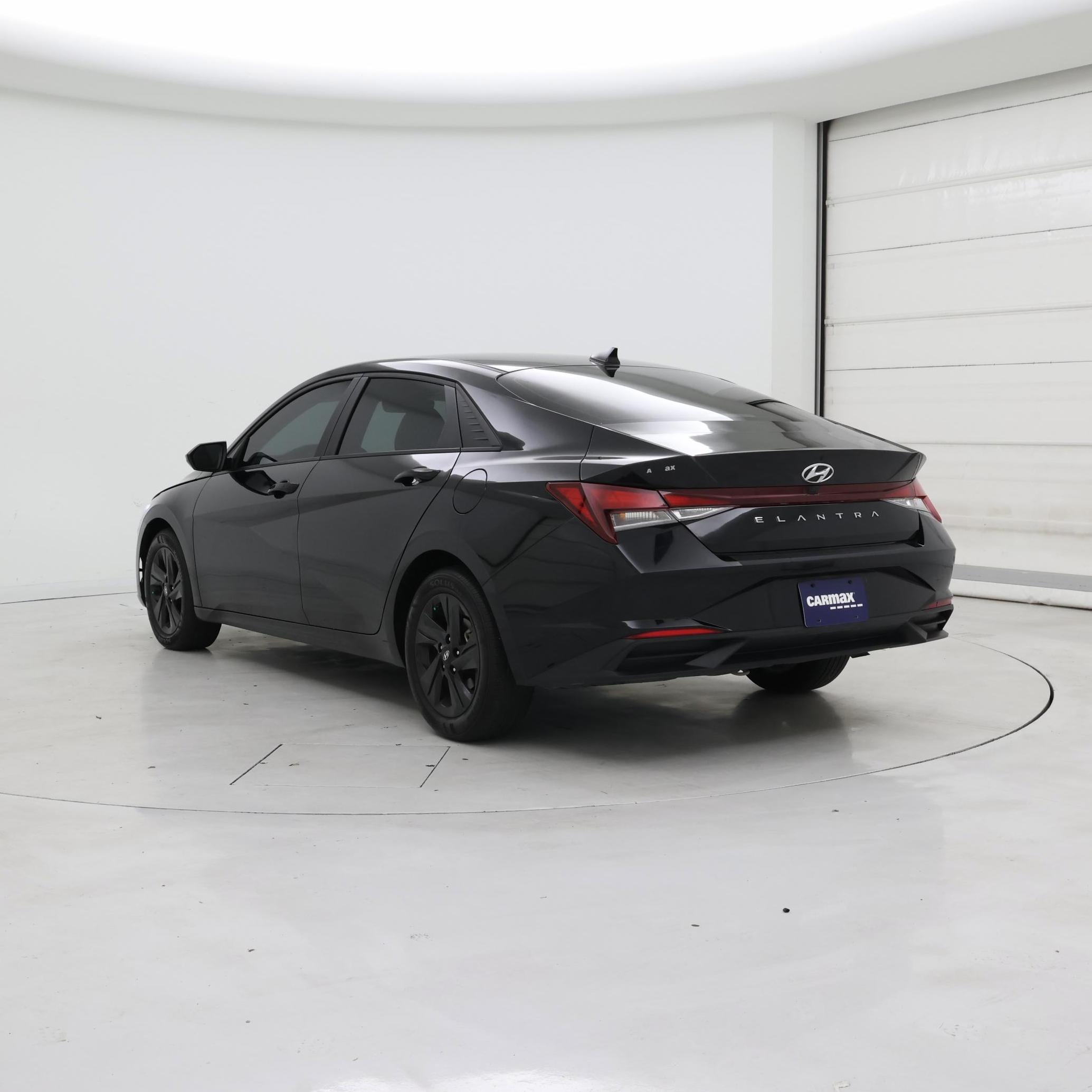 Thumbnail: 2023 Hyundai Elantra - 2