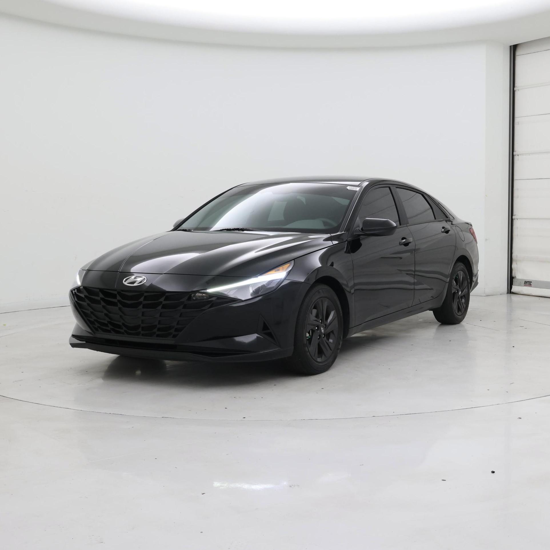 Thumbnail: 2023 Hyundai Elantra - 4