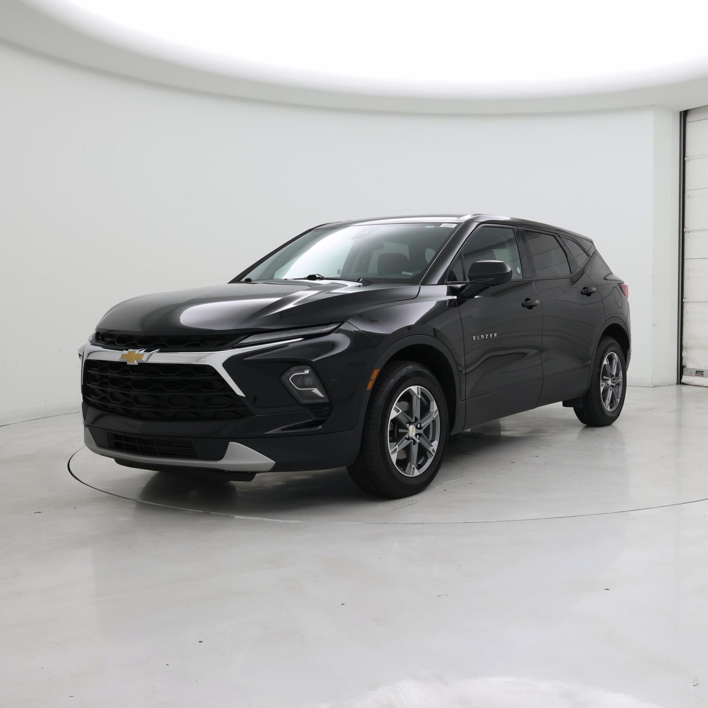 Thumbnail: 2023 Chevrolet Blazer - 4