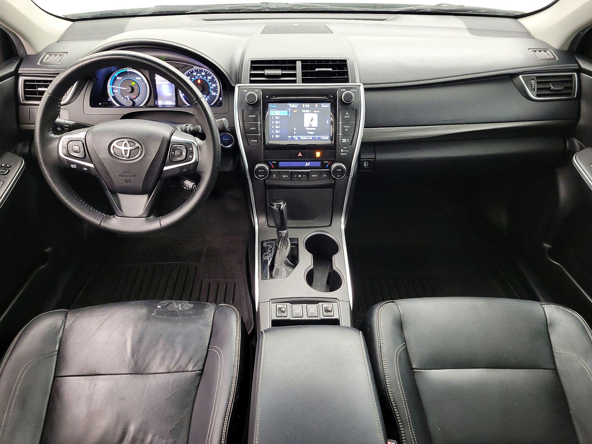 Thumbnail: 2015 Toyota Camry - 9