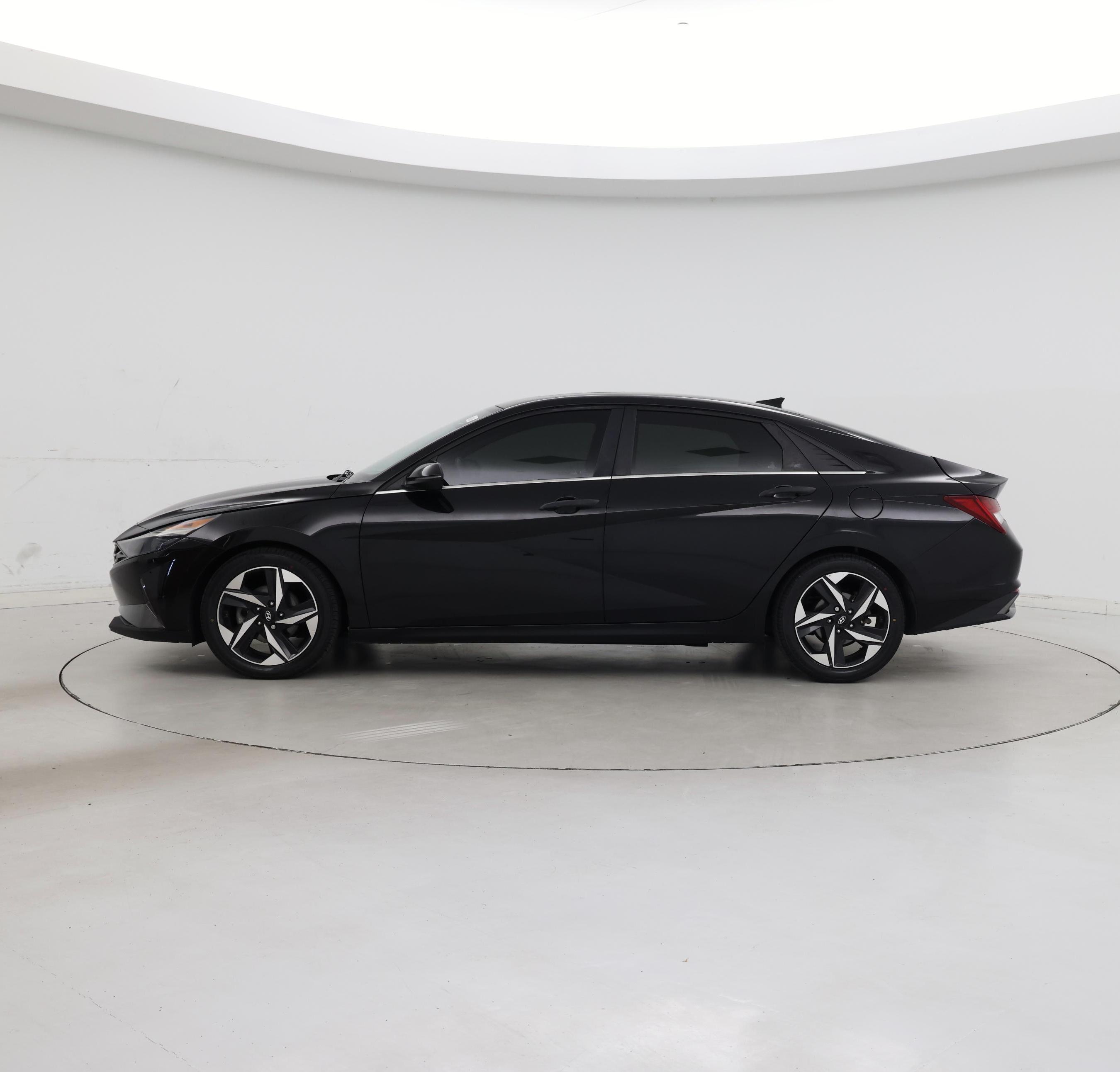 Thumbnail: 2021 Hyundai Elantra - 3