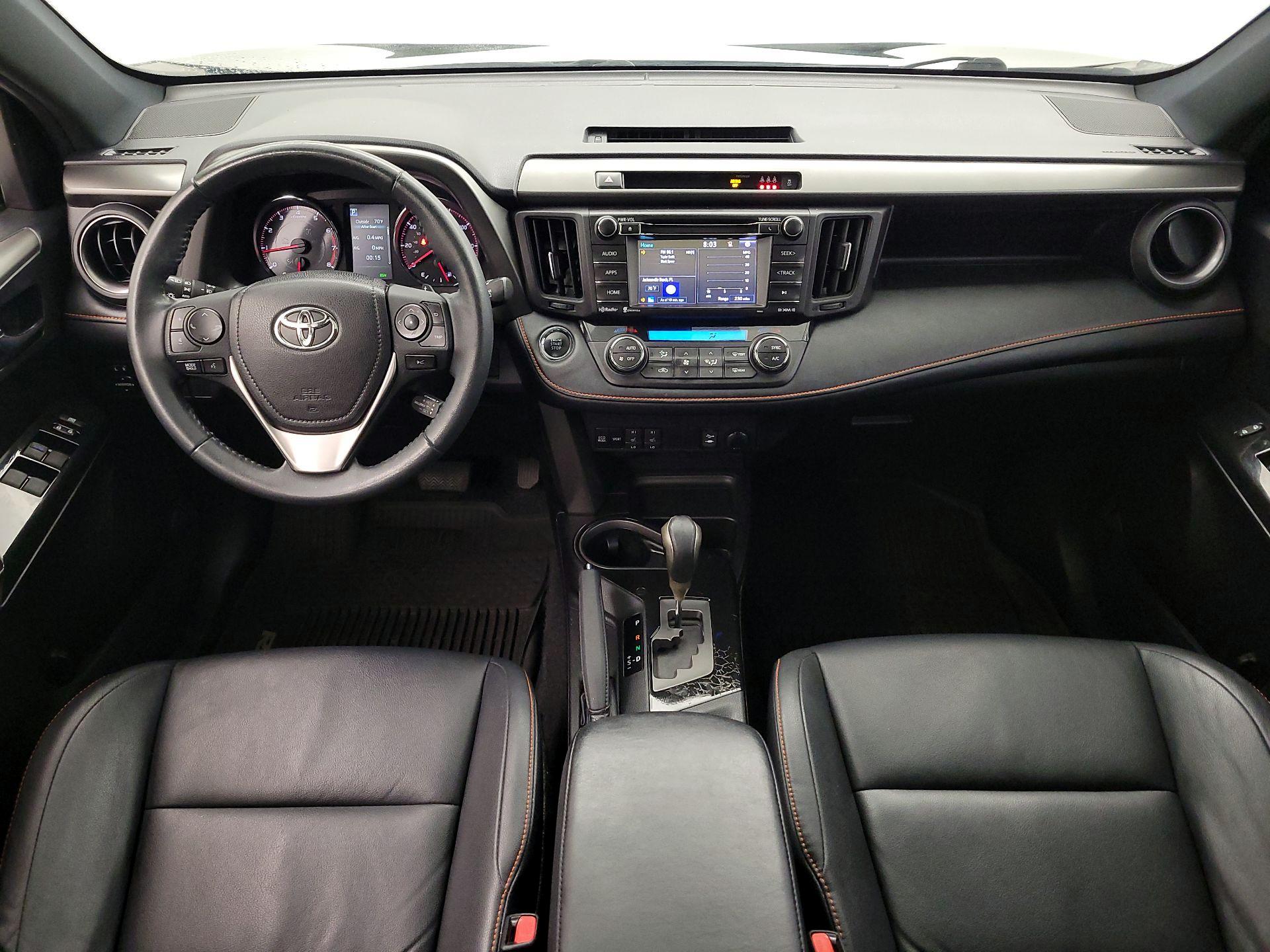 Thumbnail: 2017 Toyota RAV4 - 9