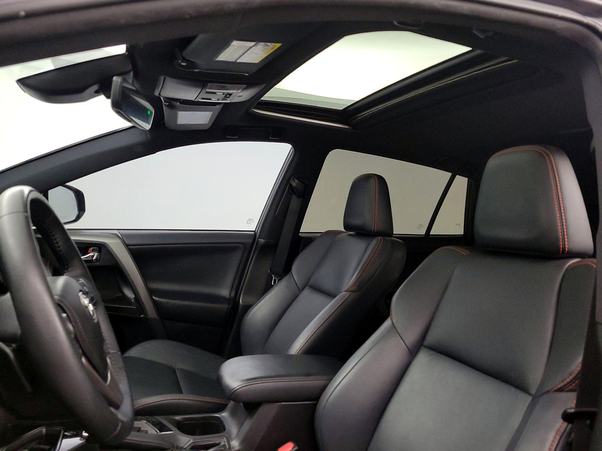 Thumbnail: 2017 Toyota RAV4 - 19