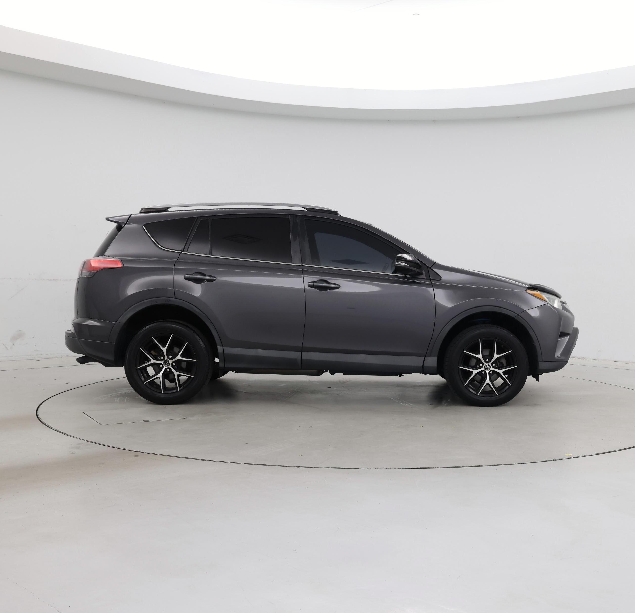 Thumbnail: 2017 Toyota RAV4 - 7