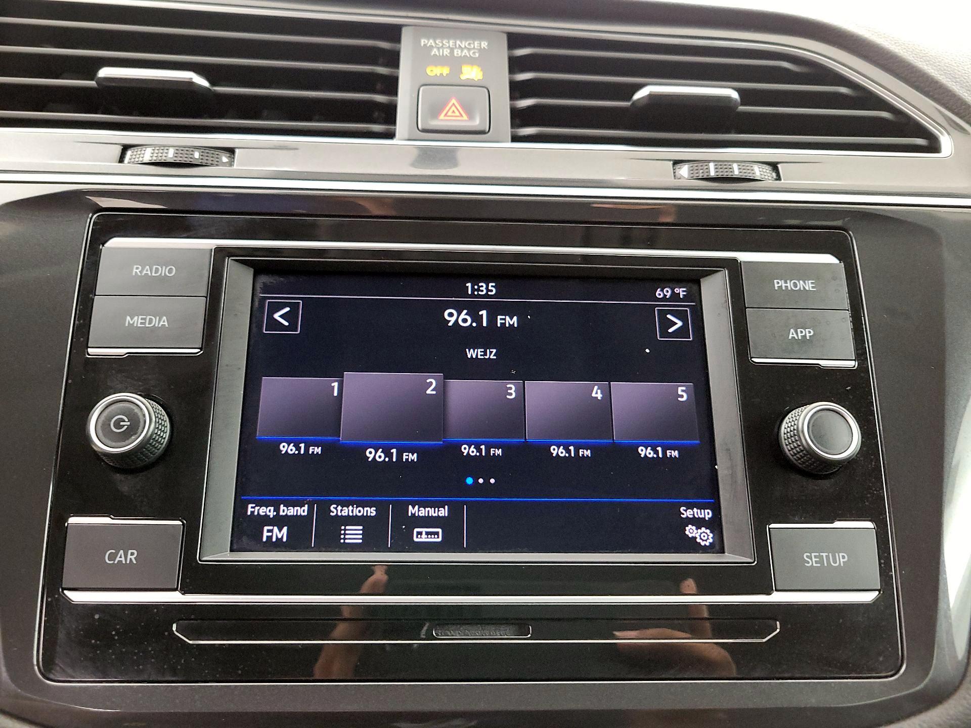 Thumbnail: 2019 Volkswagen Tiguan - 15