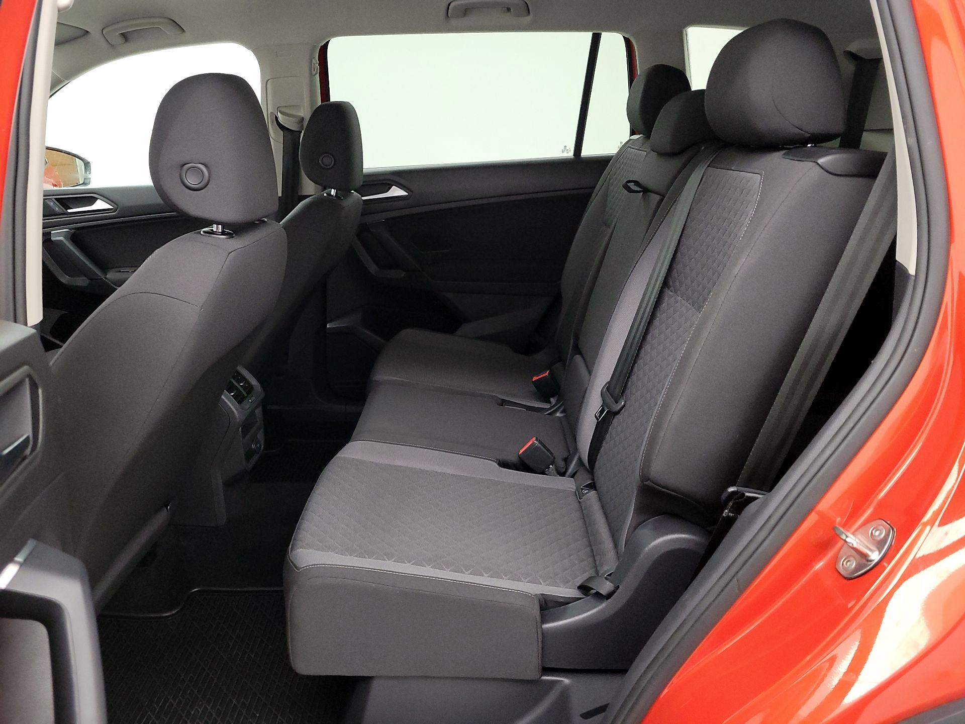 Thumbnail: 2019 Volkswagen Tiguan - 19