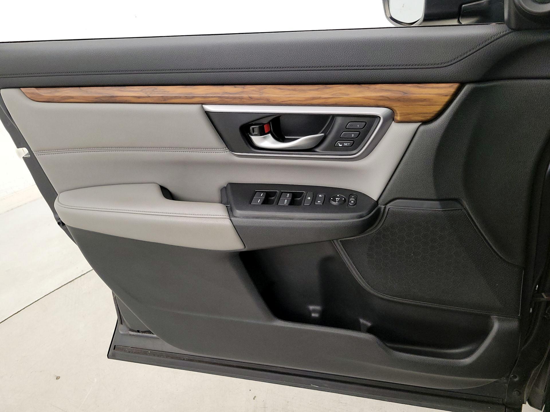 Thumbnail: 2017 Honda CR-V - 12