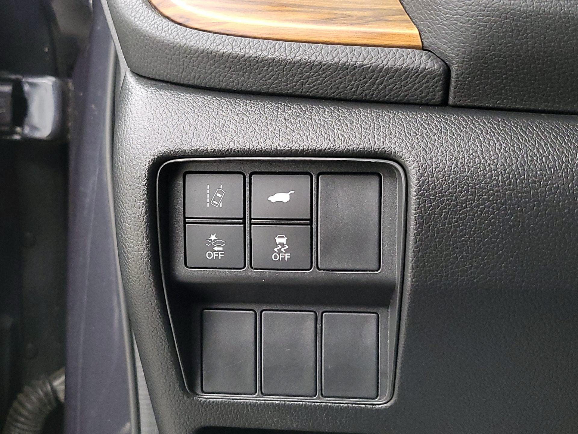 Thumbnail: 2017 Honda CR-V - 13