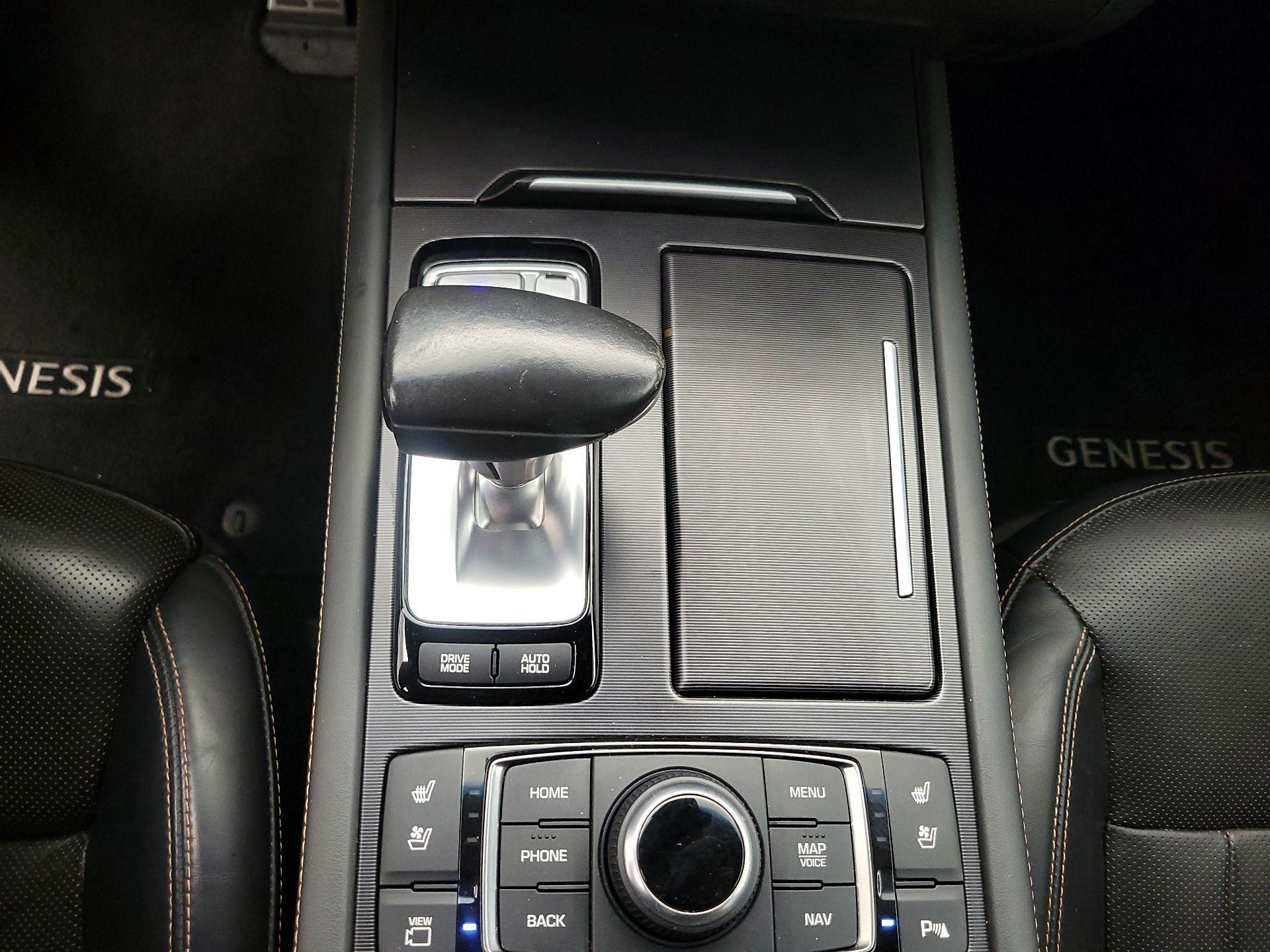 Thumbnail: 2018 Genesis G80 - 18