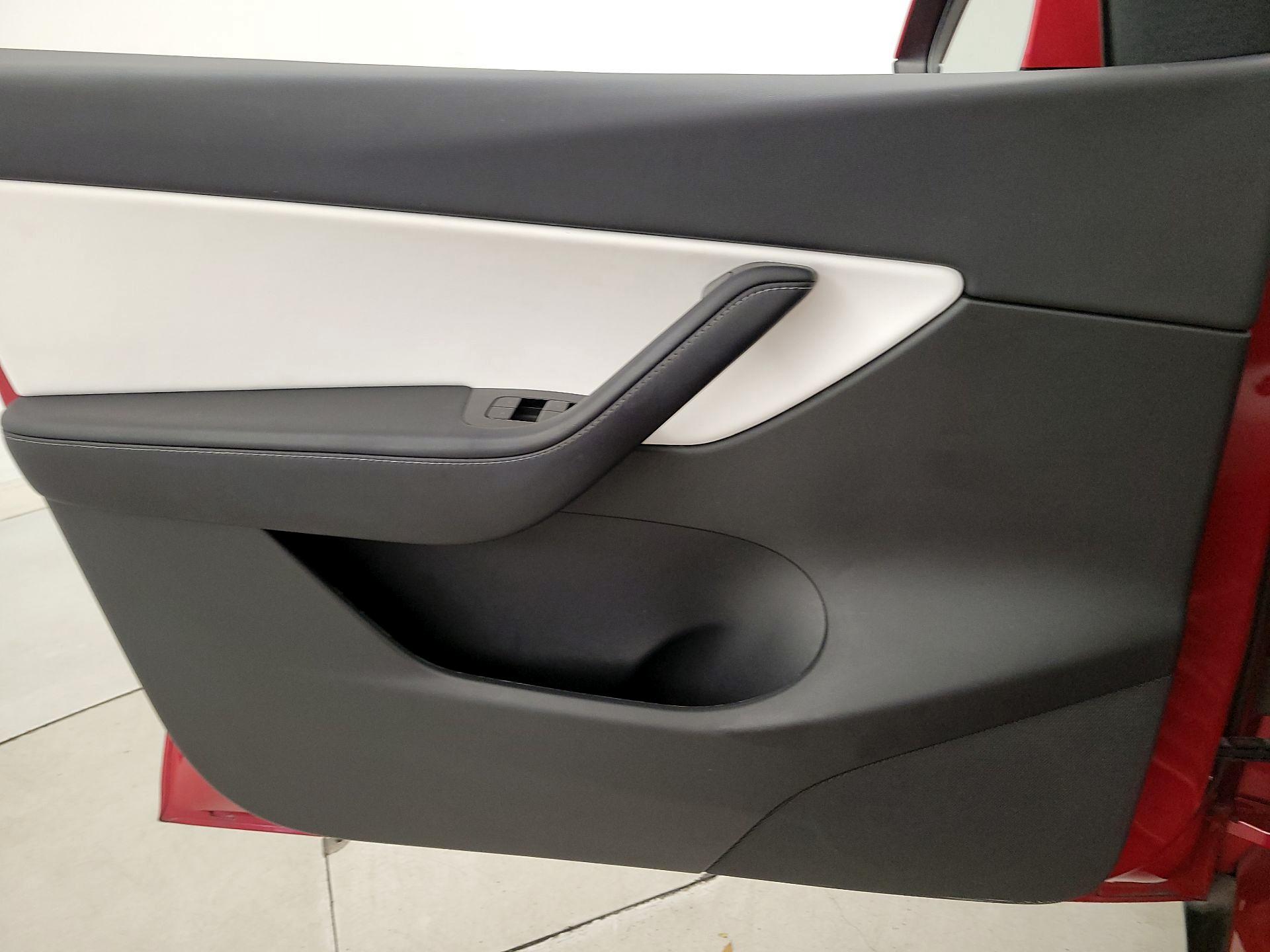 Thumbnail: 2021 Tesla Model Y - 12