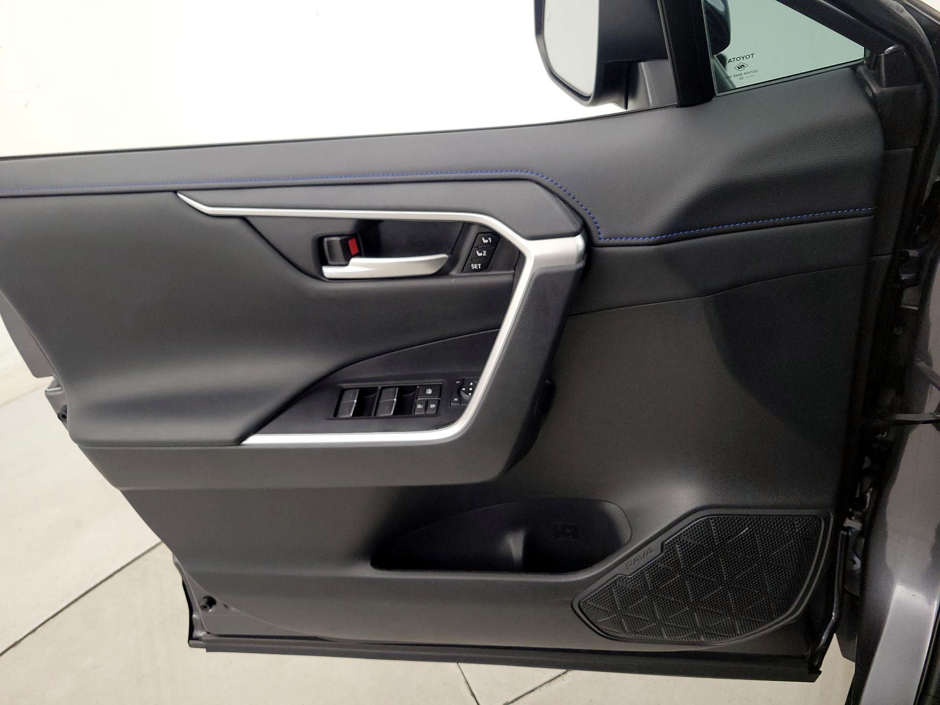Thumbnail: 2023 Toyota RAV4 - 12
