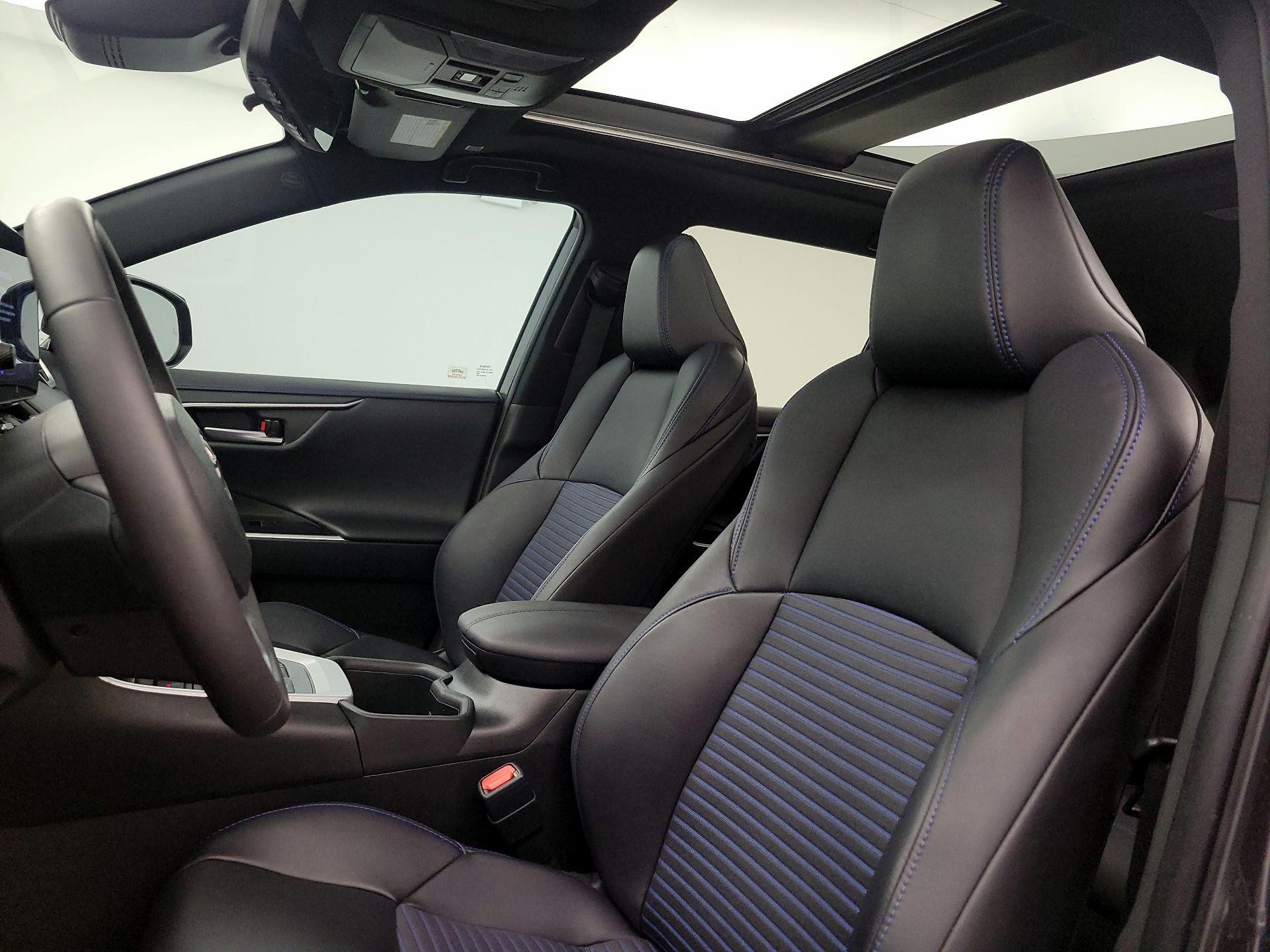 Thumbnail: 2023 Toyota RAV4 - 20