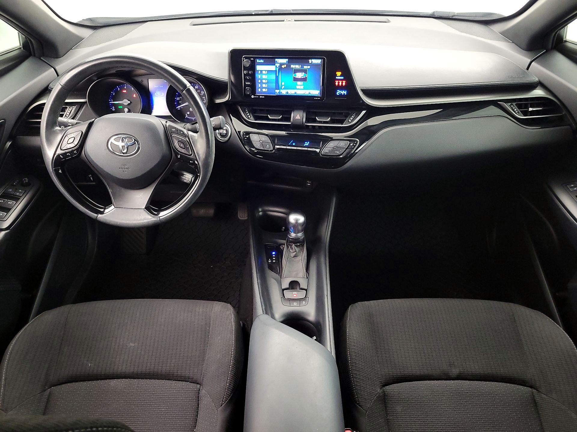 Thumbnail: 2018 Toyota C-HR - 9