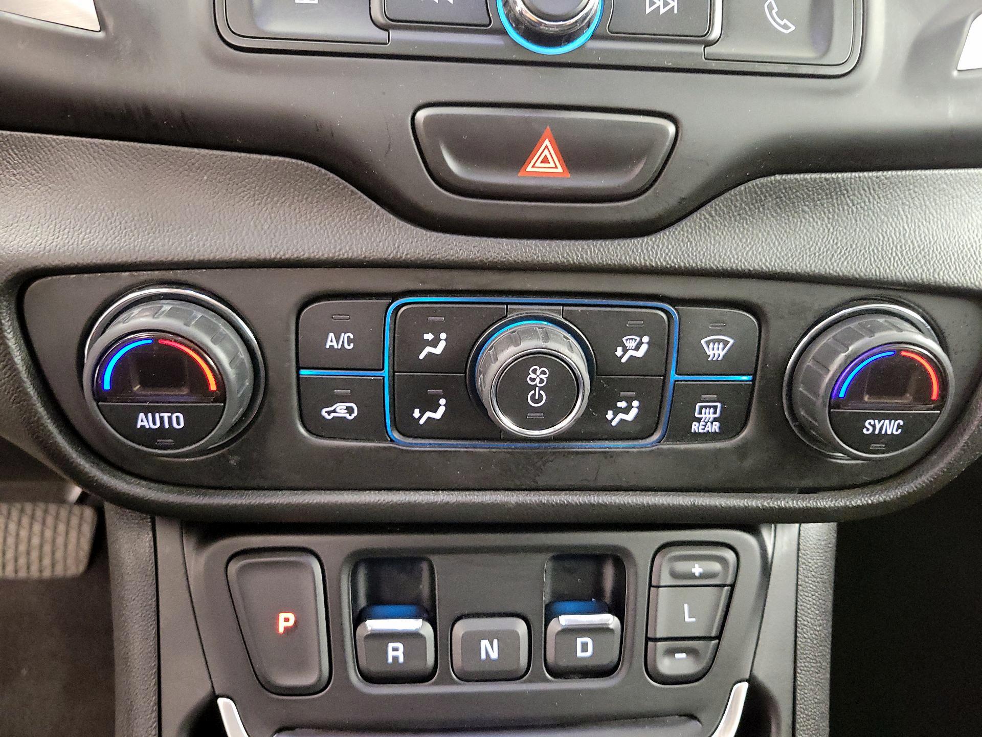 Thumbnail: 2020 GMC Terrain - 16