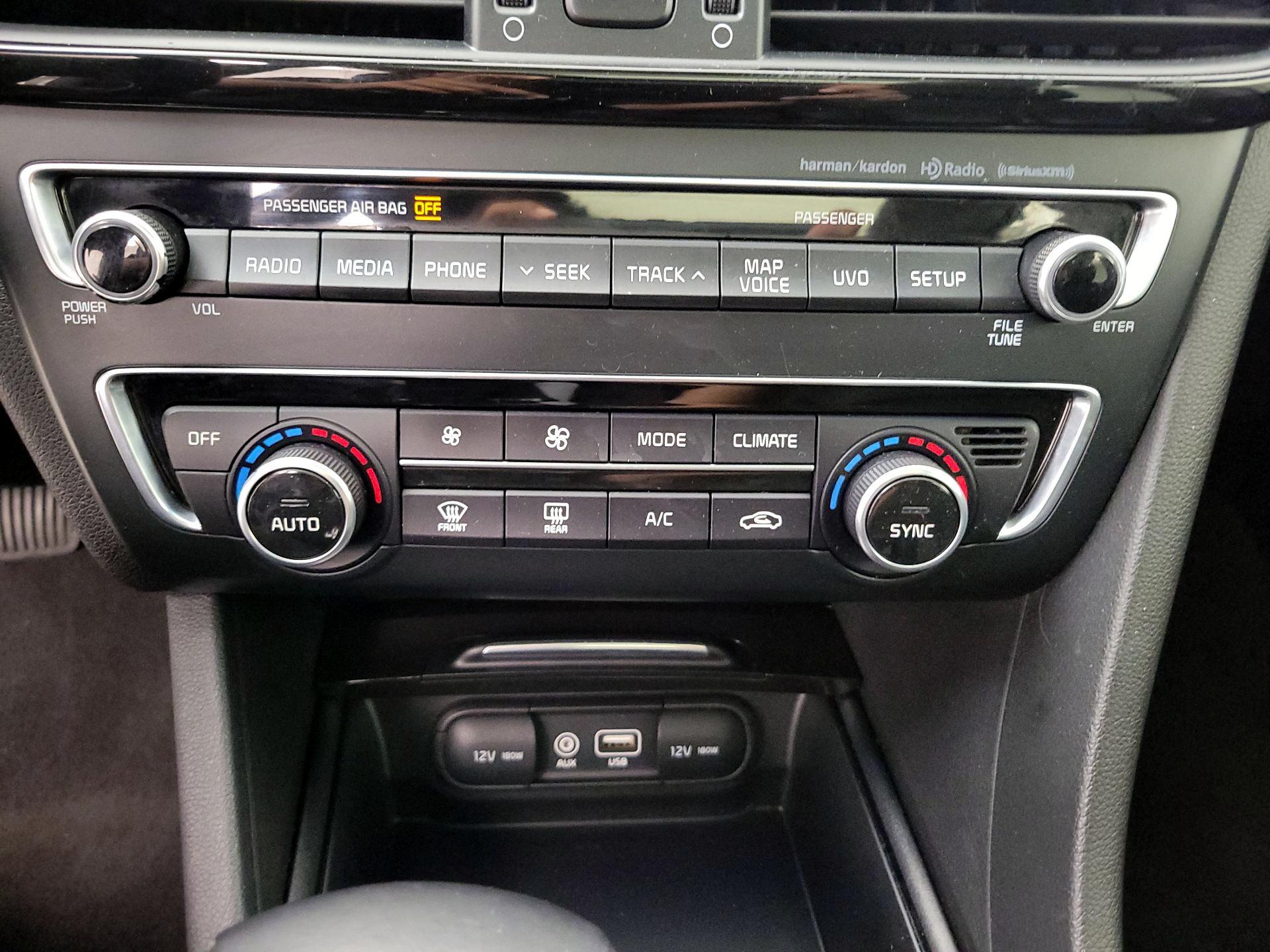 Thumbnail: 2016 Kia Optima - 16