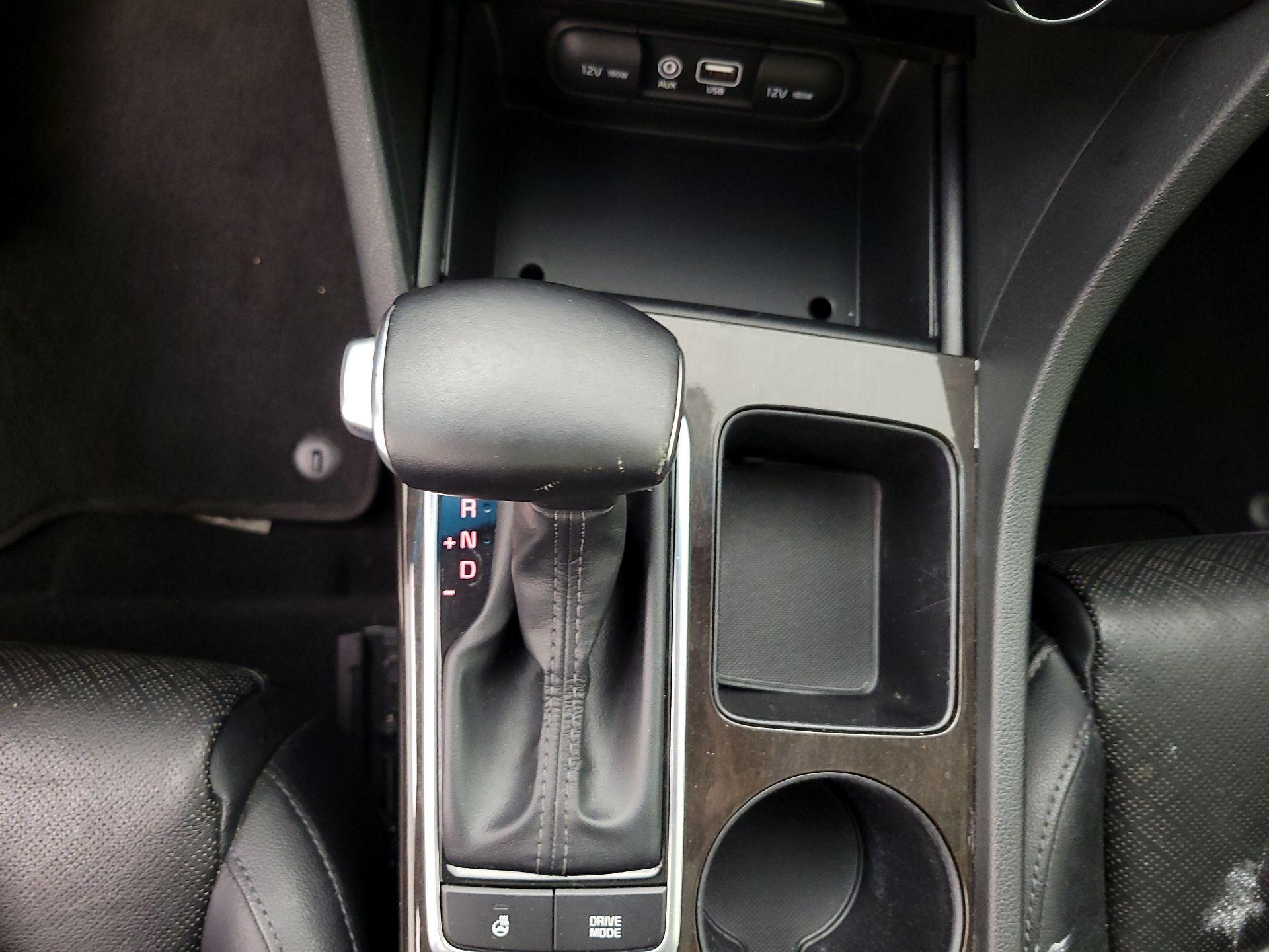 Thumbnail: 2016 Kia Optima - 17