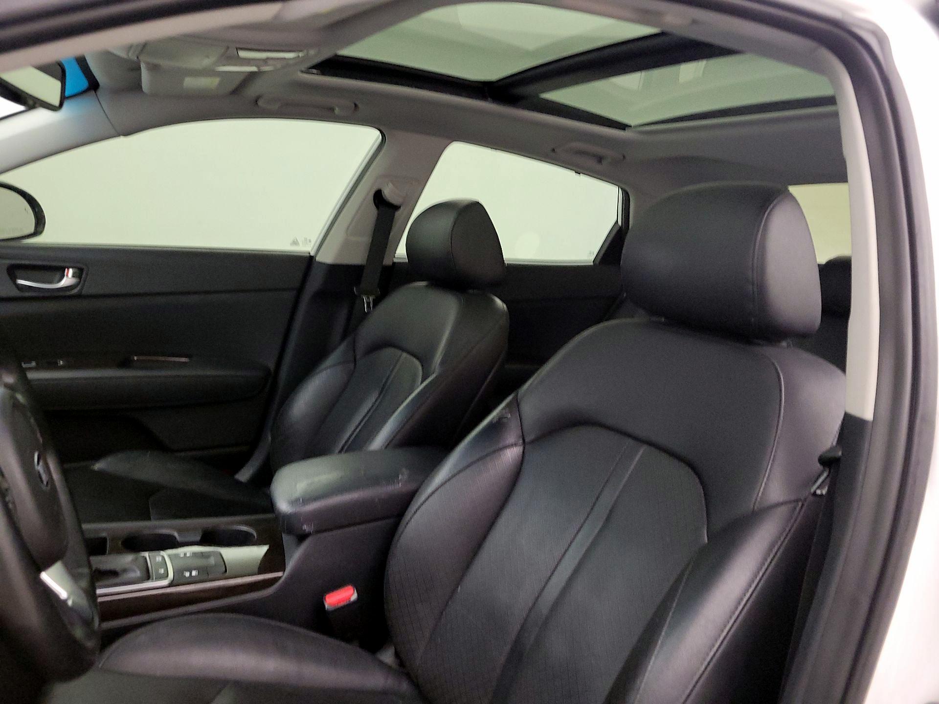 Thumbnail: 2016 Kia Optima - 19