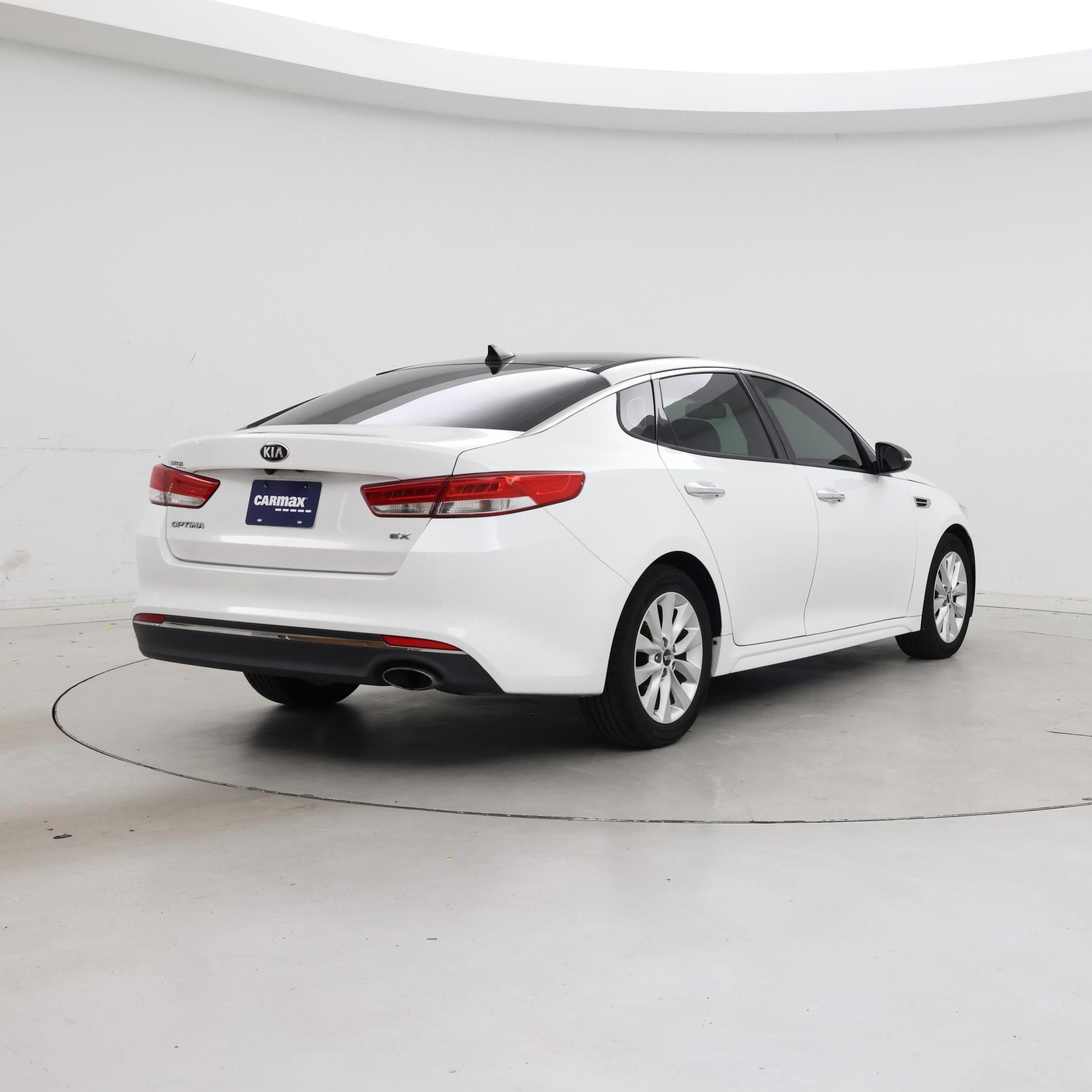 Thumbnail: 2016 Kia Optima - 8