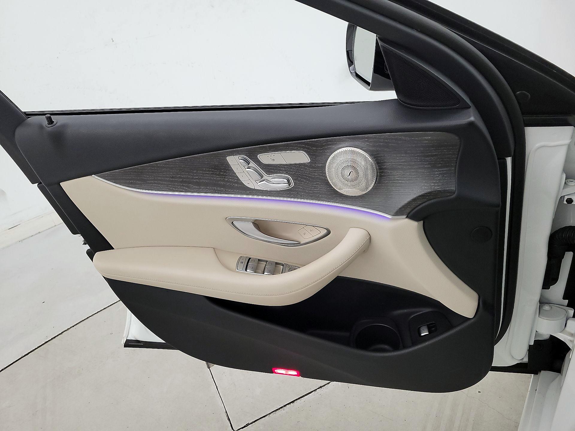 Thumbnail: 2022 Mercedes-Benz E-Class - 12
