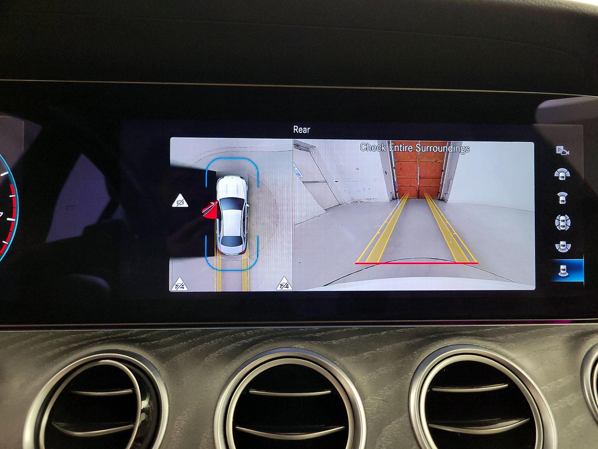Thumbnail: 2022 Mercedes-Benz E-Class - 15
