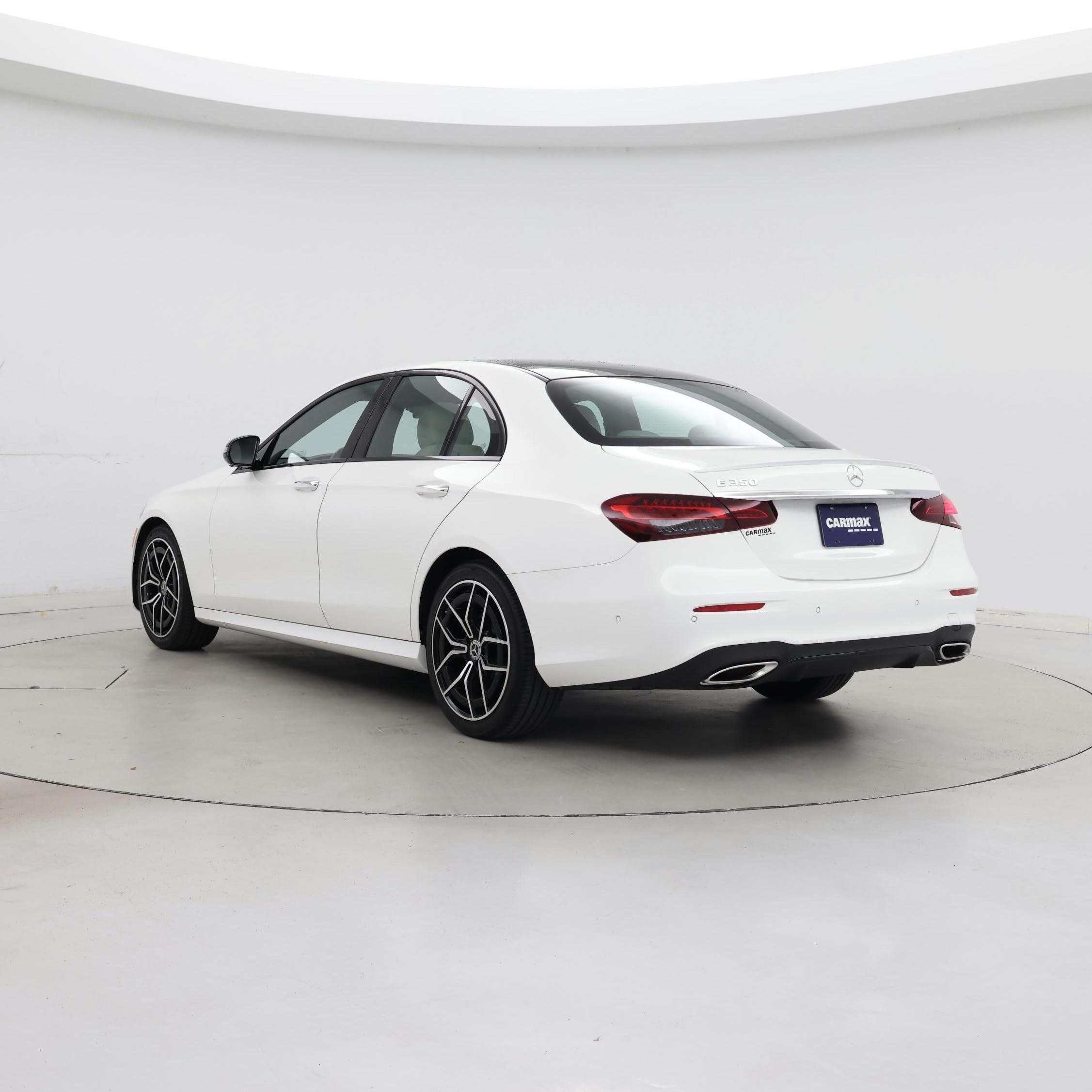 Thumbnail: 2022 Mercedes-Benz E-Class - 2