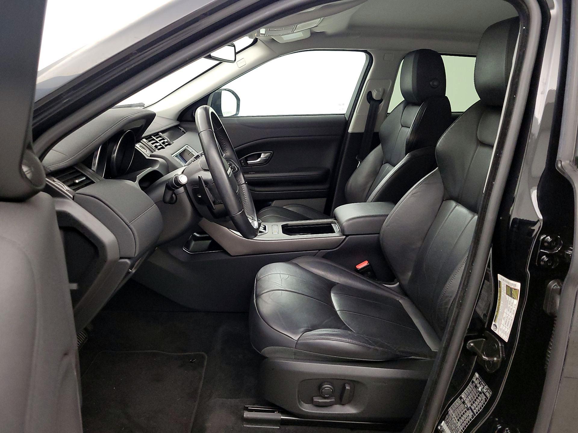 Thumbnail: 2018 Land Rover Range Rover Evoque - 11