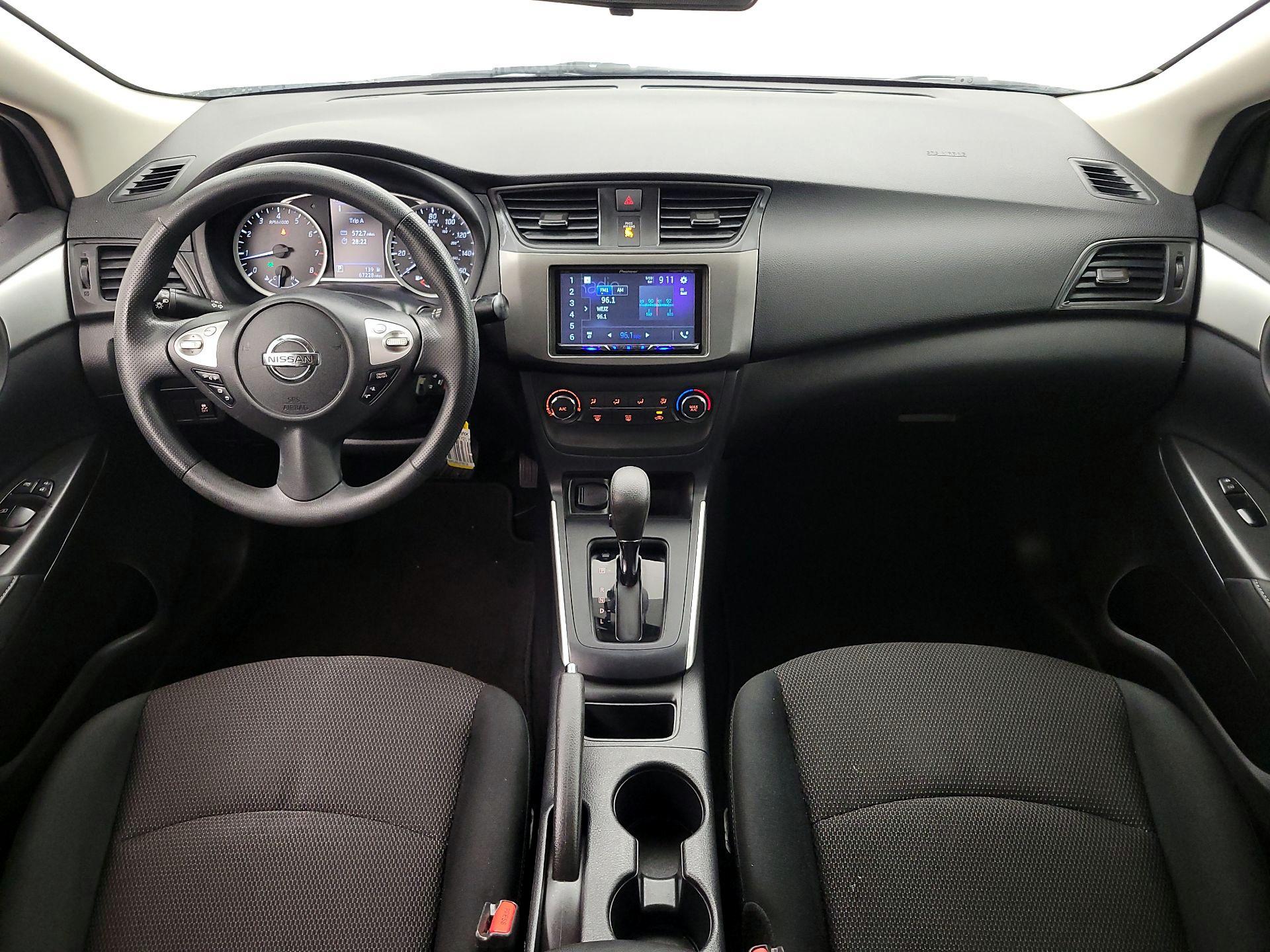 Thumbnail: 2019 Nissan Sentra - 9