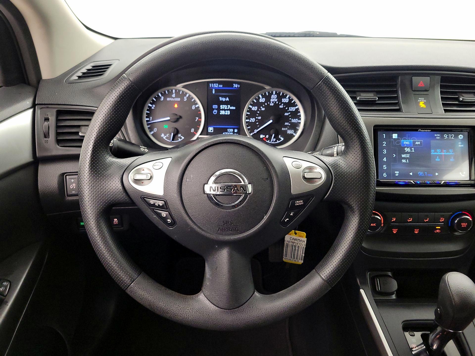 Thumbnail: 2019 Nissan Sentra - 10