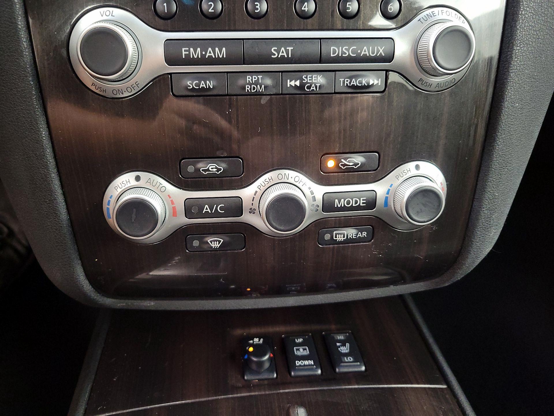 Thumbnail: 2014 Nissan Maxima - 17